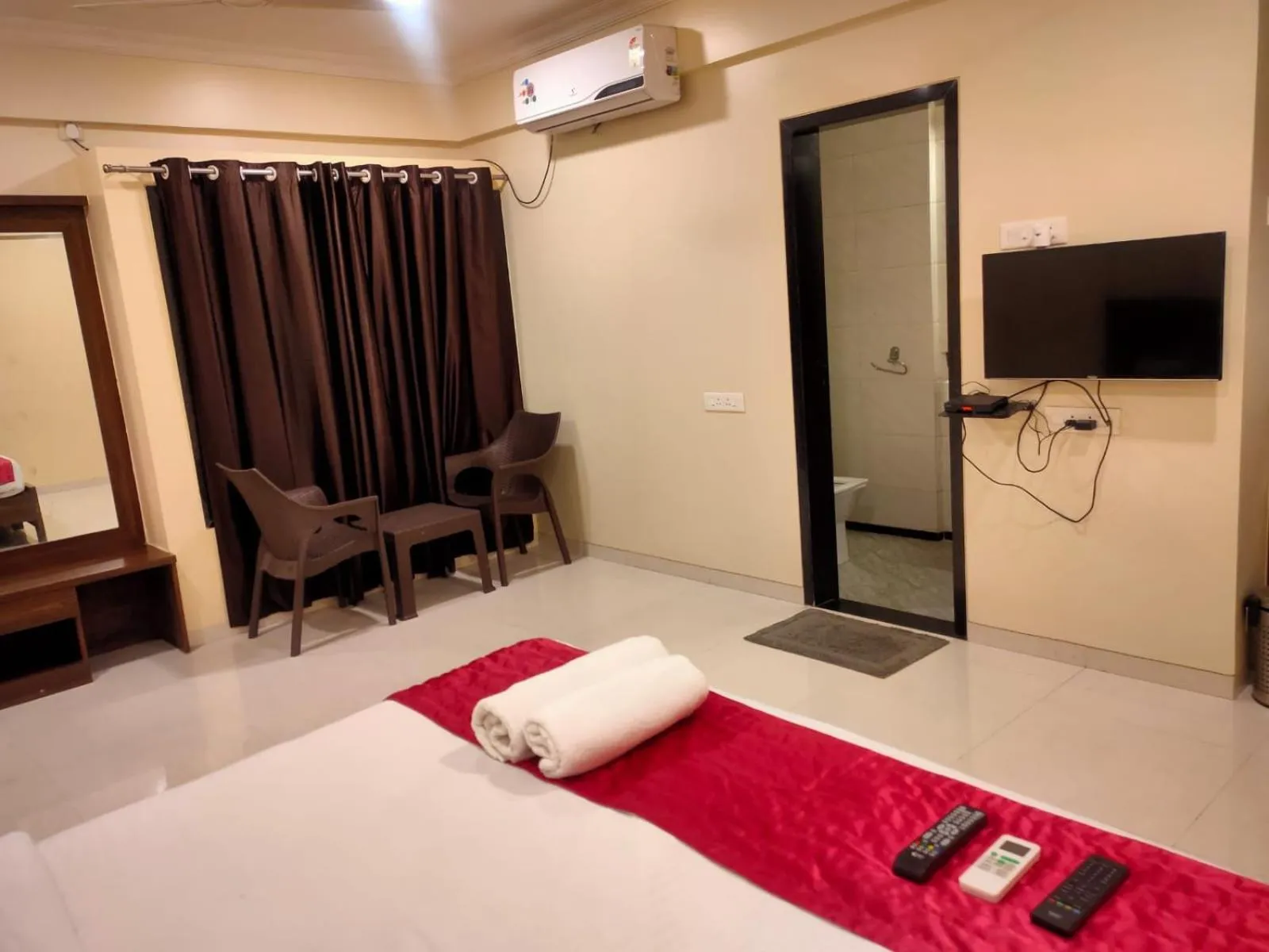 Bed in Kedari Residency