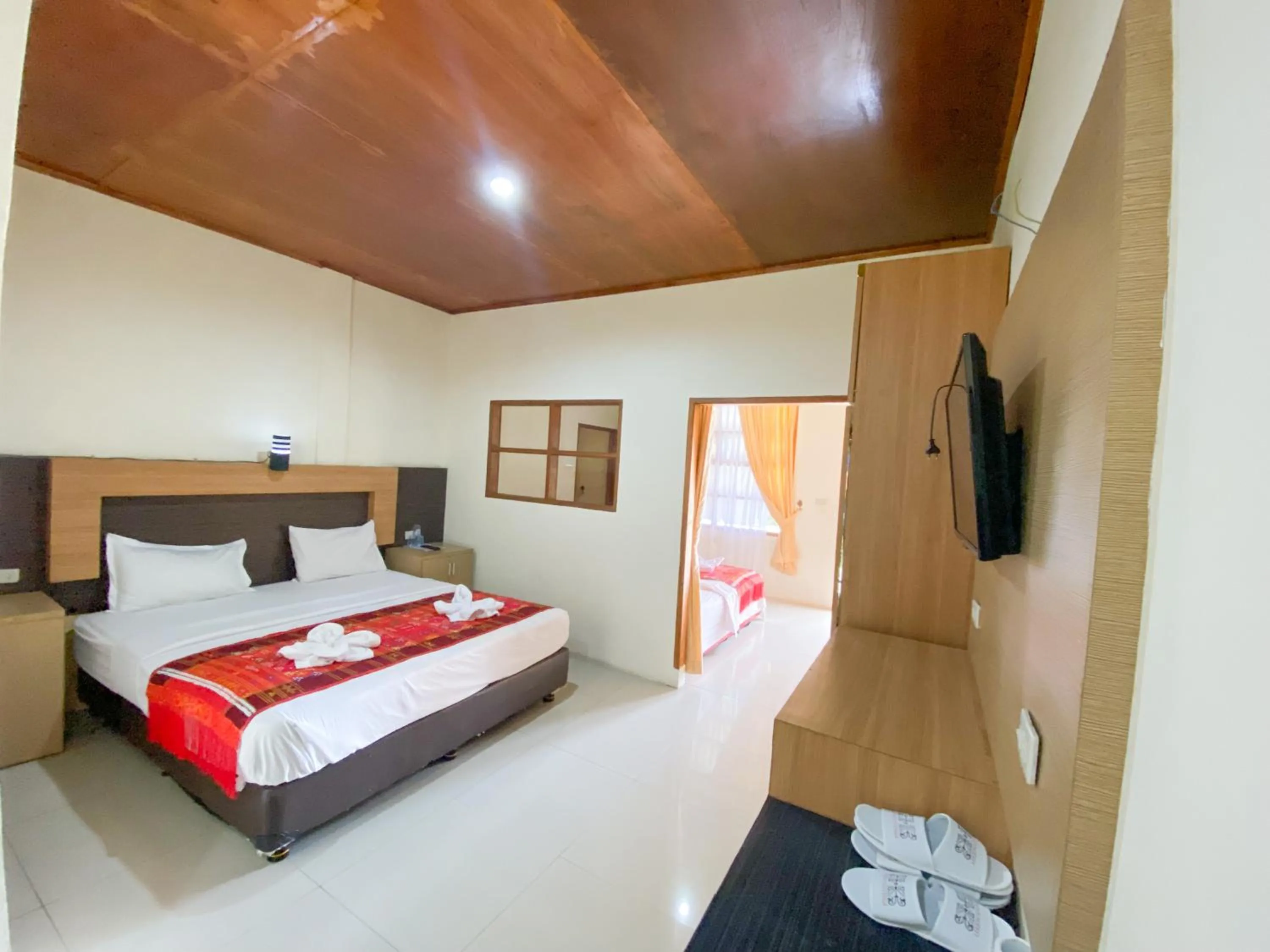 Photo of the whole room, Bed in Lekjon Cottage