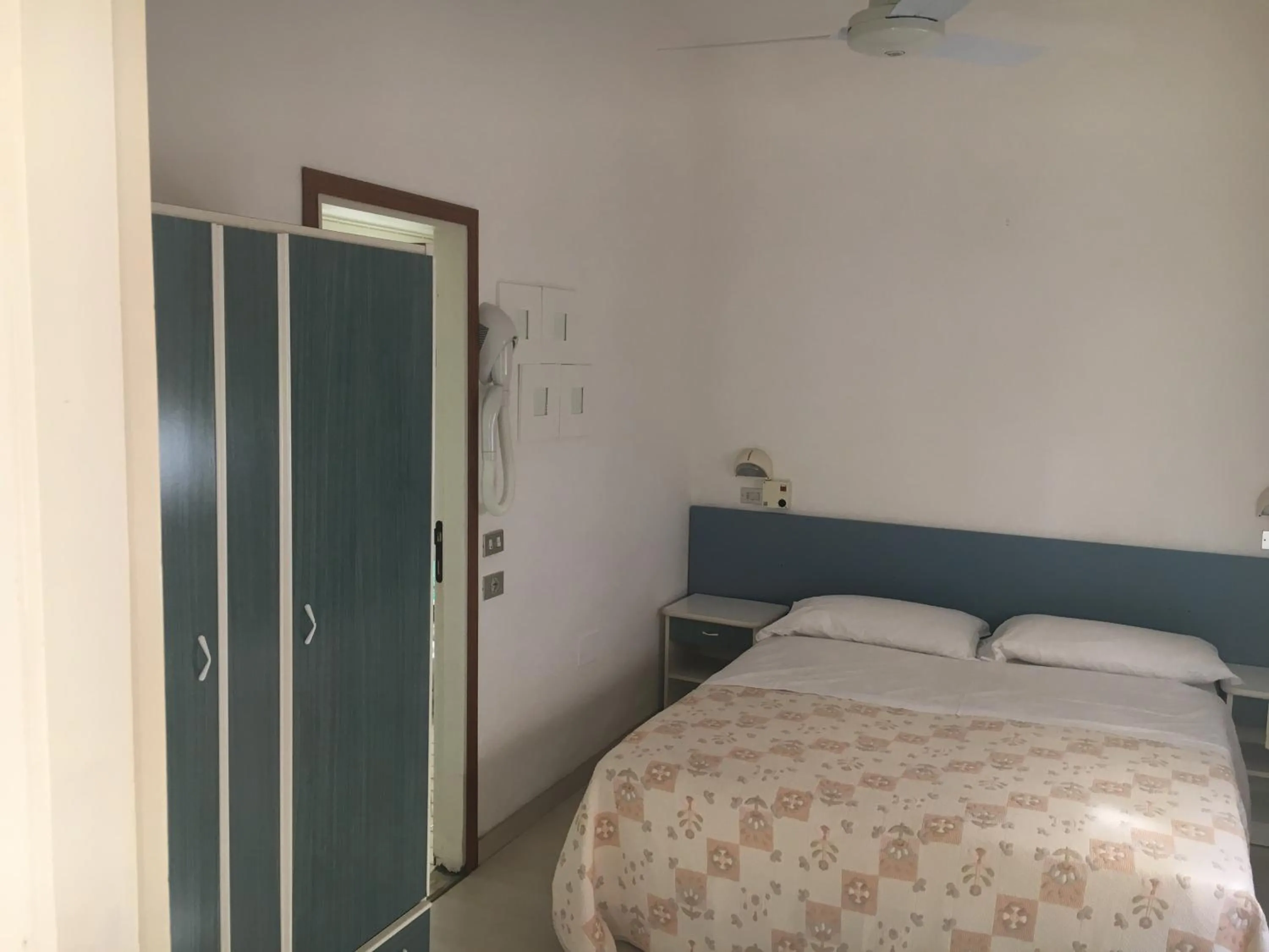 Bedroom, Bed in Hotel Lucerna