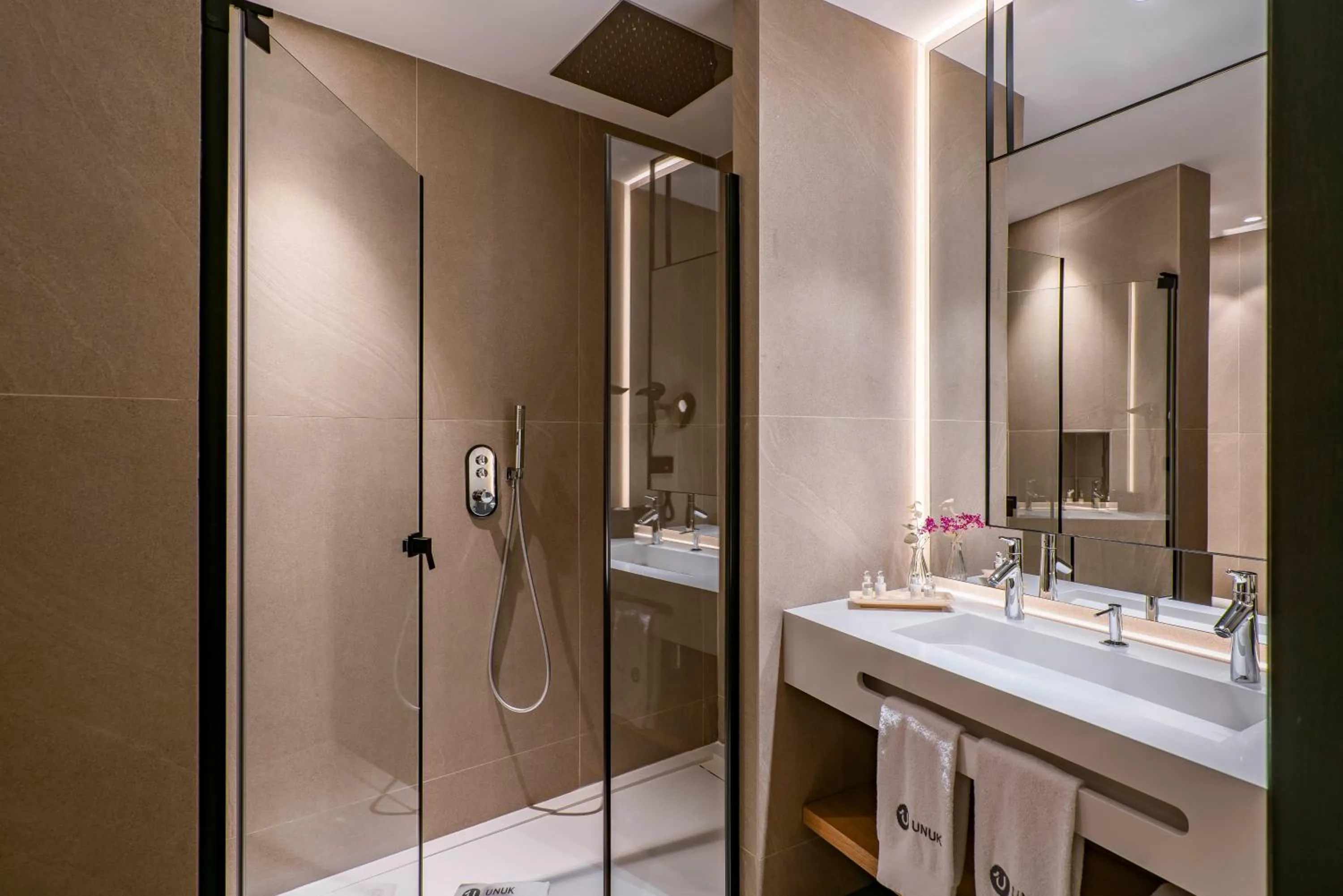 Toilet in Vincci Selección Unuk 5 GL