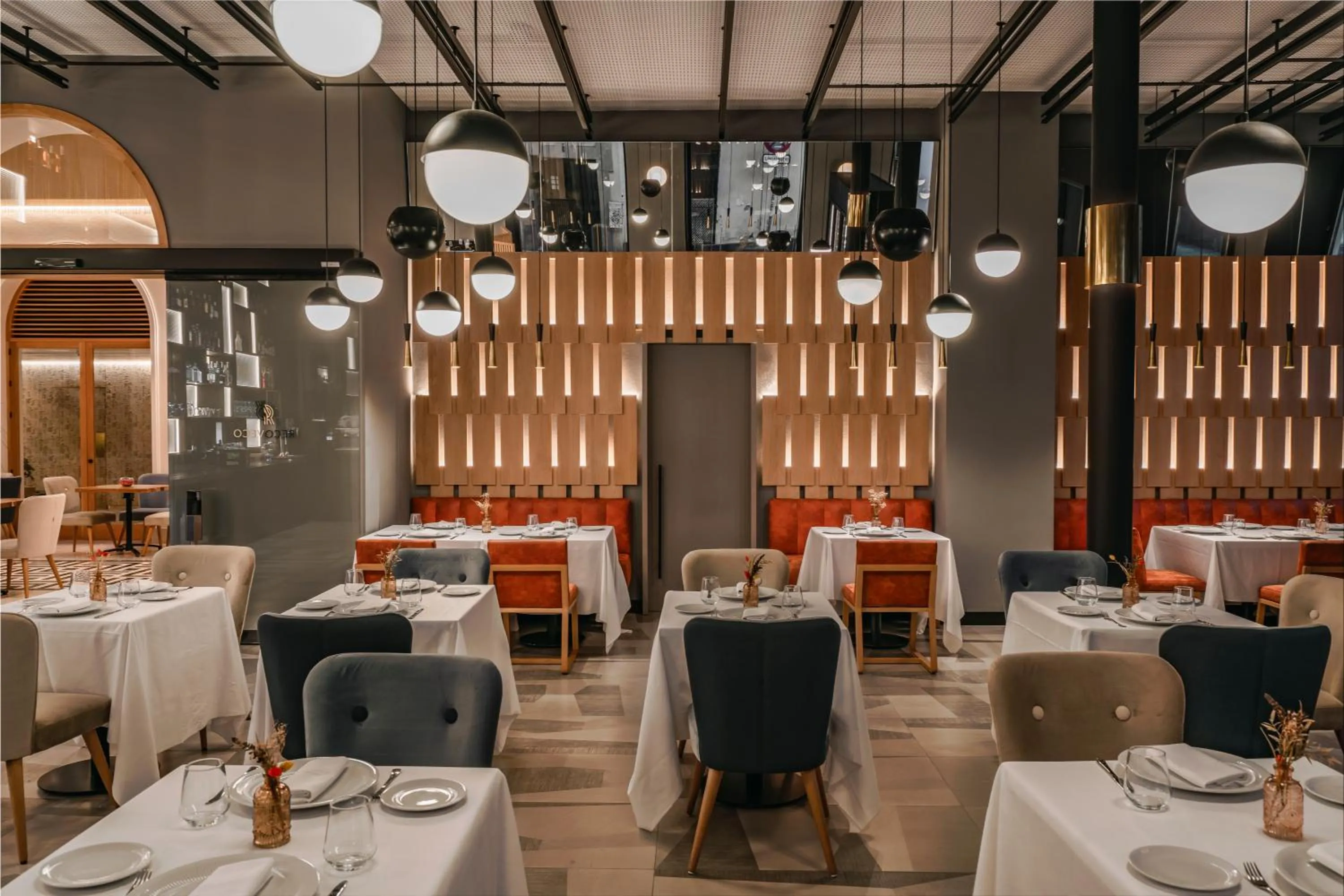 Restaurant/places to eat in Vincci Selección Unuk 5 GL