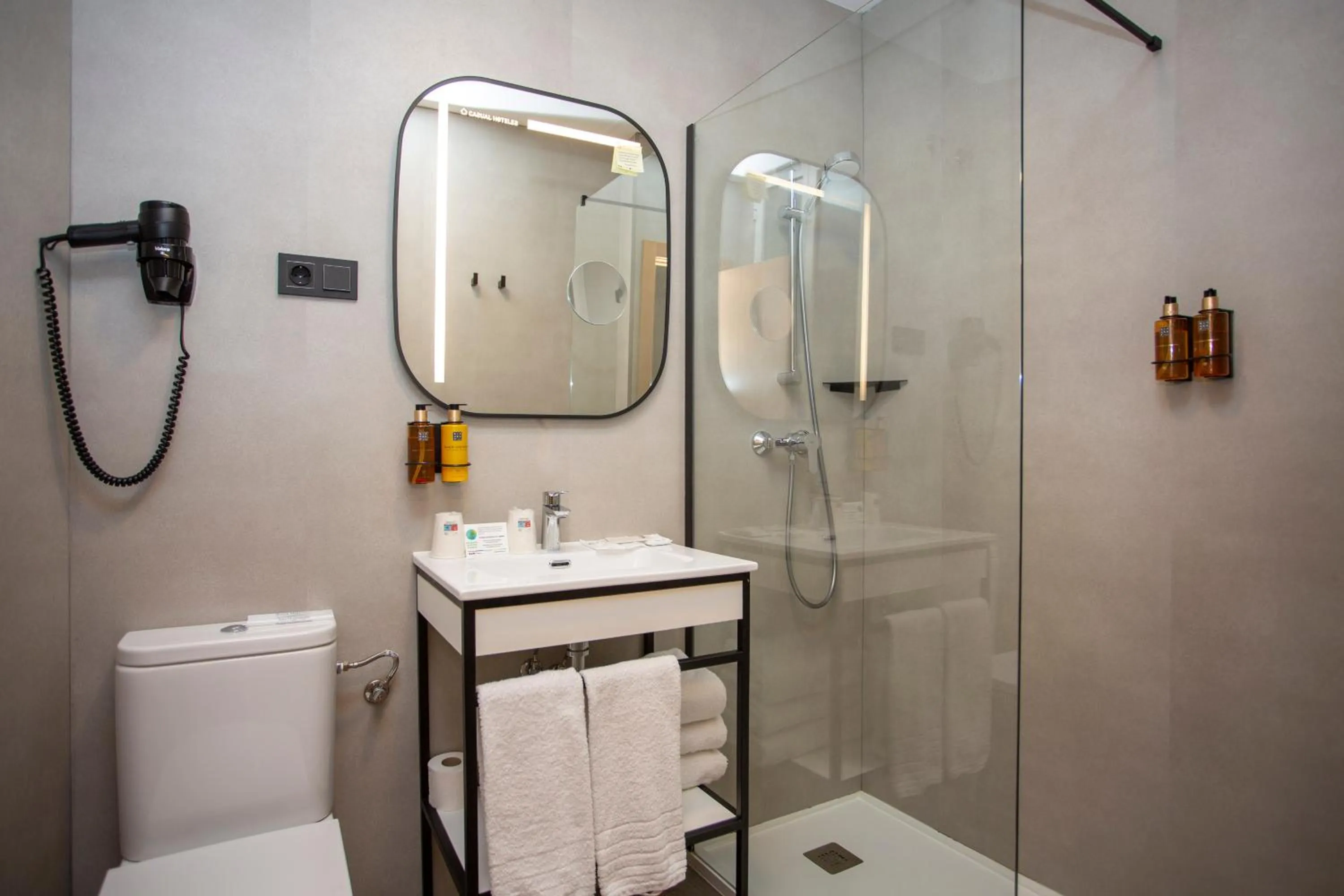 Bathroom in Casual del Cine Valencia