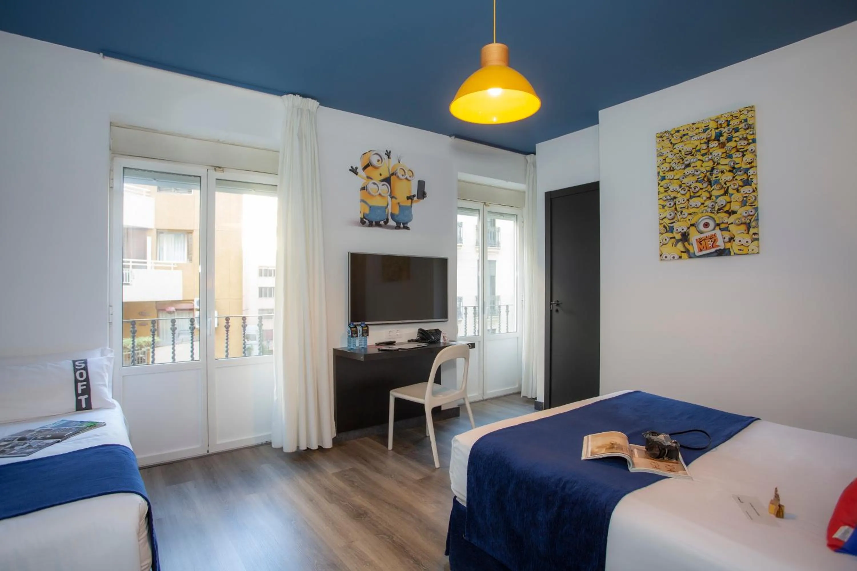 Bedroom, Bed in Casual del Cine Valencia