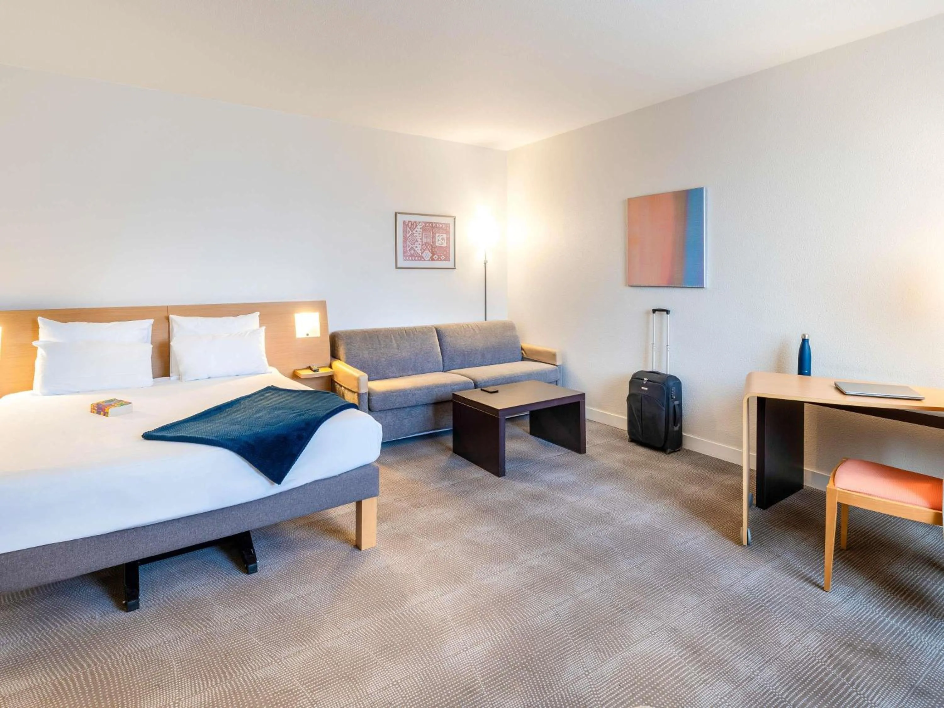 Bedroom, Bed in Novotel Grenoble Centre