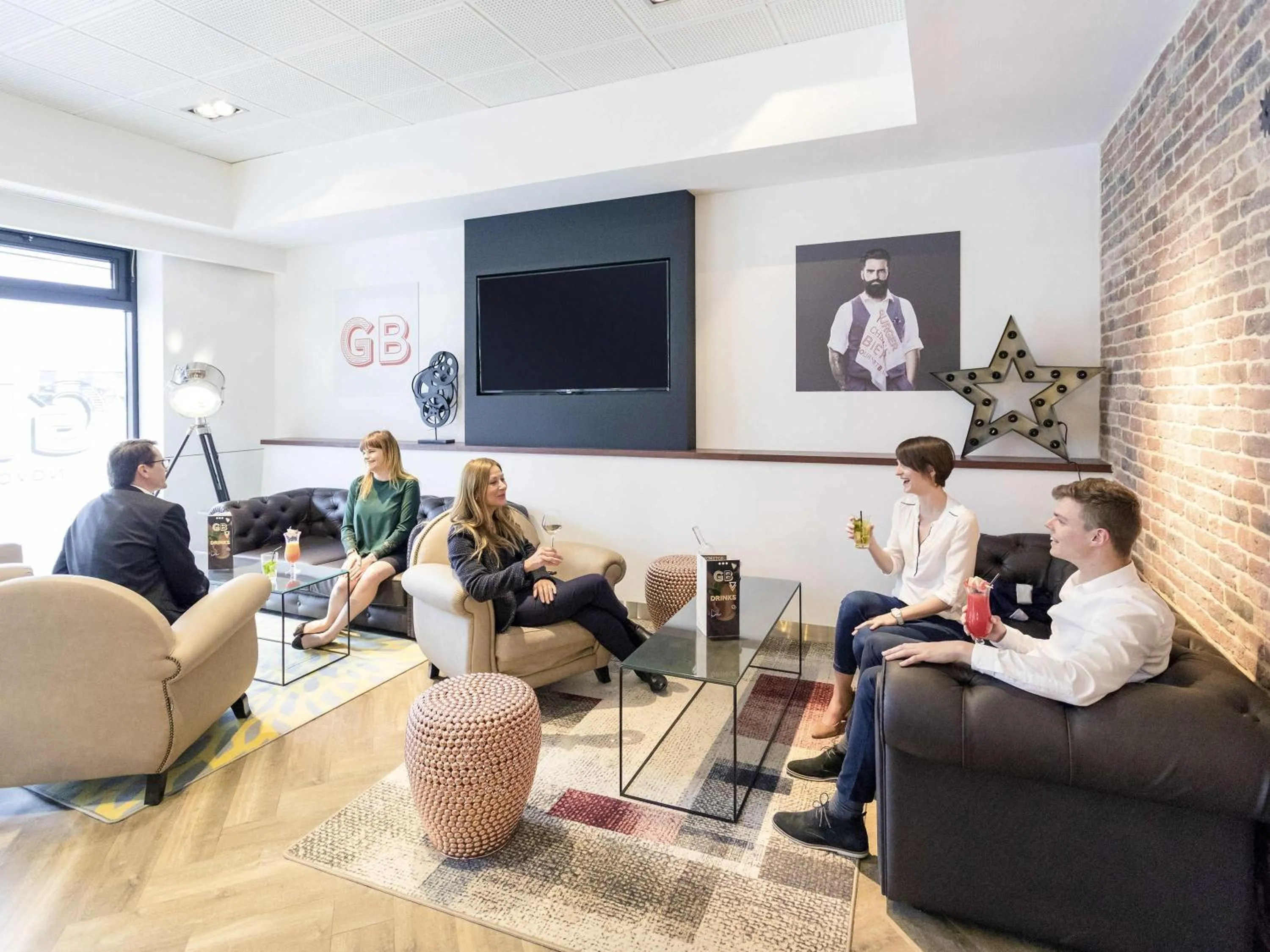 Lounge or bar in Novotel Grenoble Centre