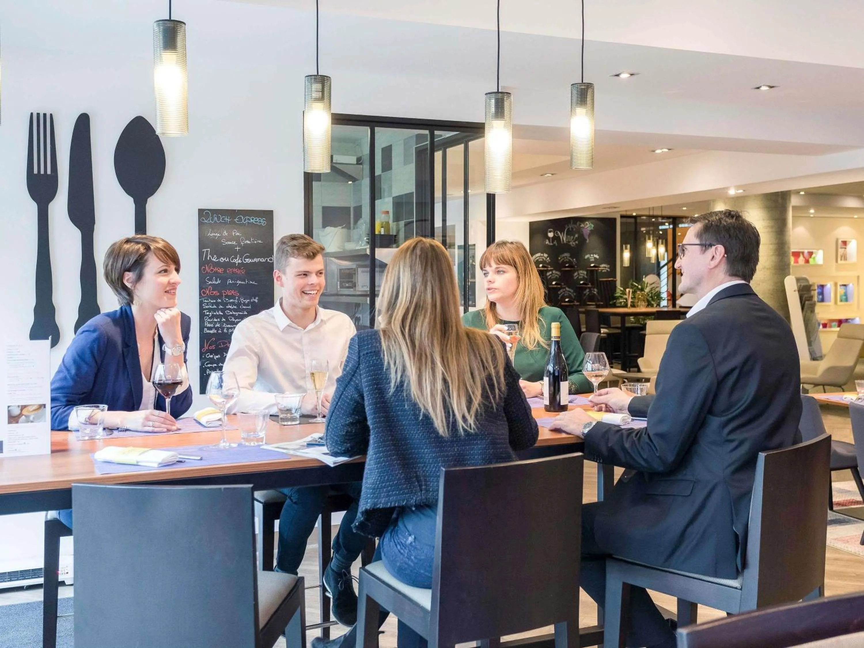 Restaurant/places to eat in Novotel Grenoble Centre