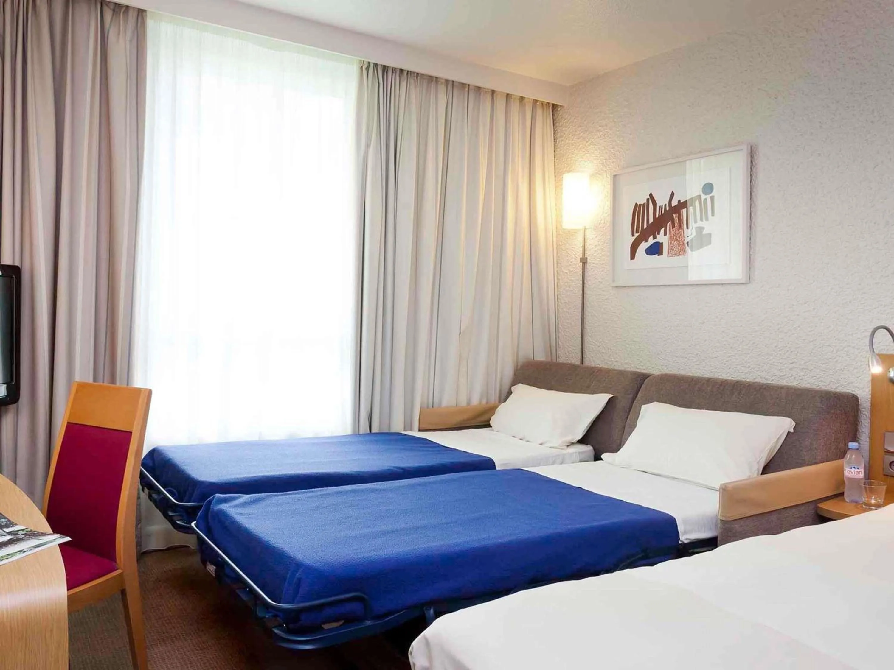 Bedroom, Bed in Novotel Grenoble Centre