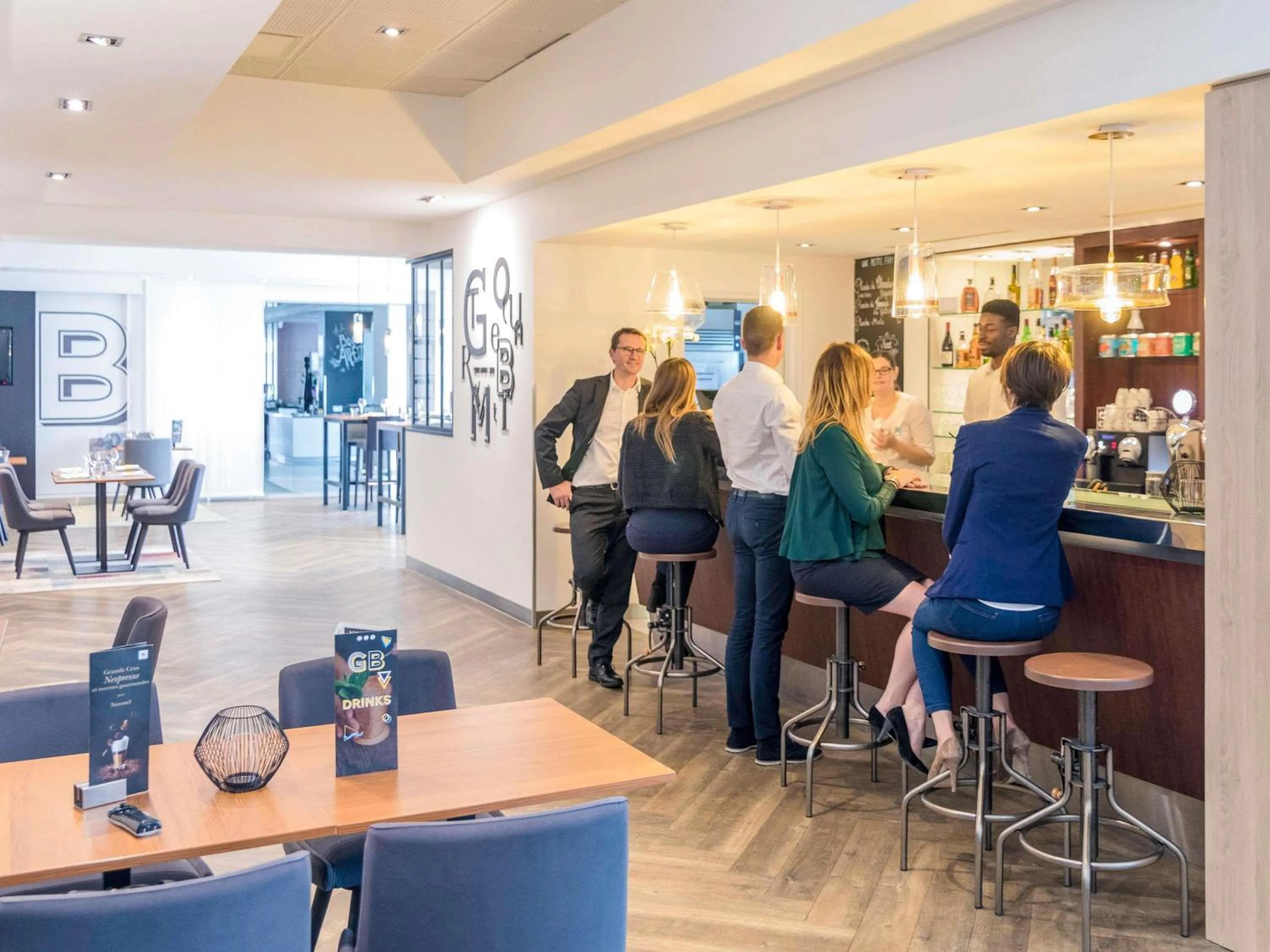 Lounge or bar in Novotel Grenoble Centre