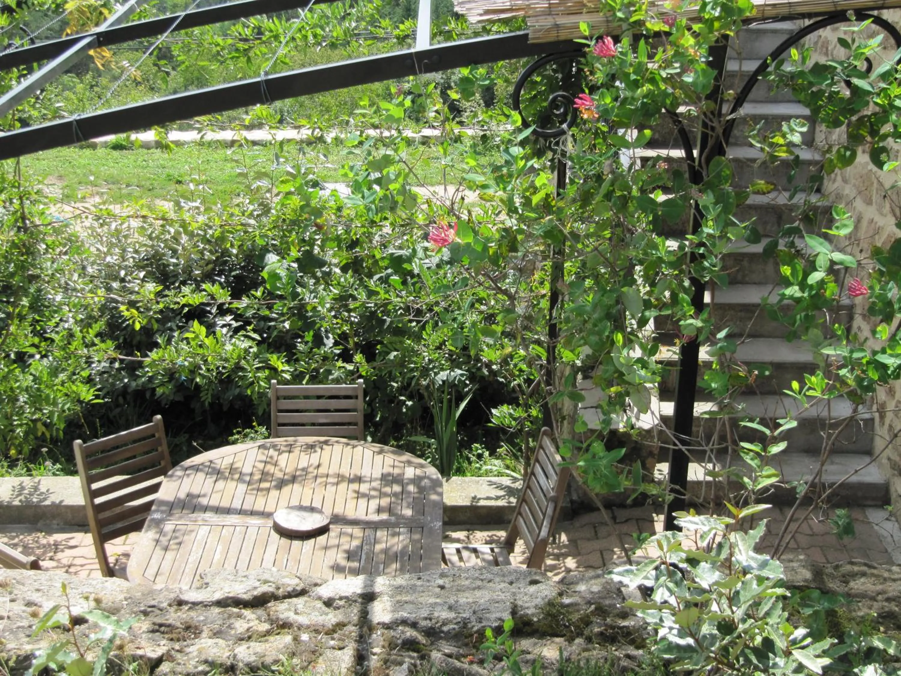 Patio in Le Petit Rias Gîte Soleil
