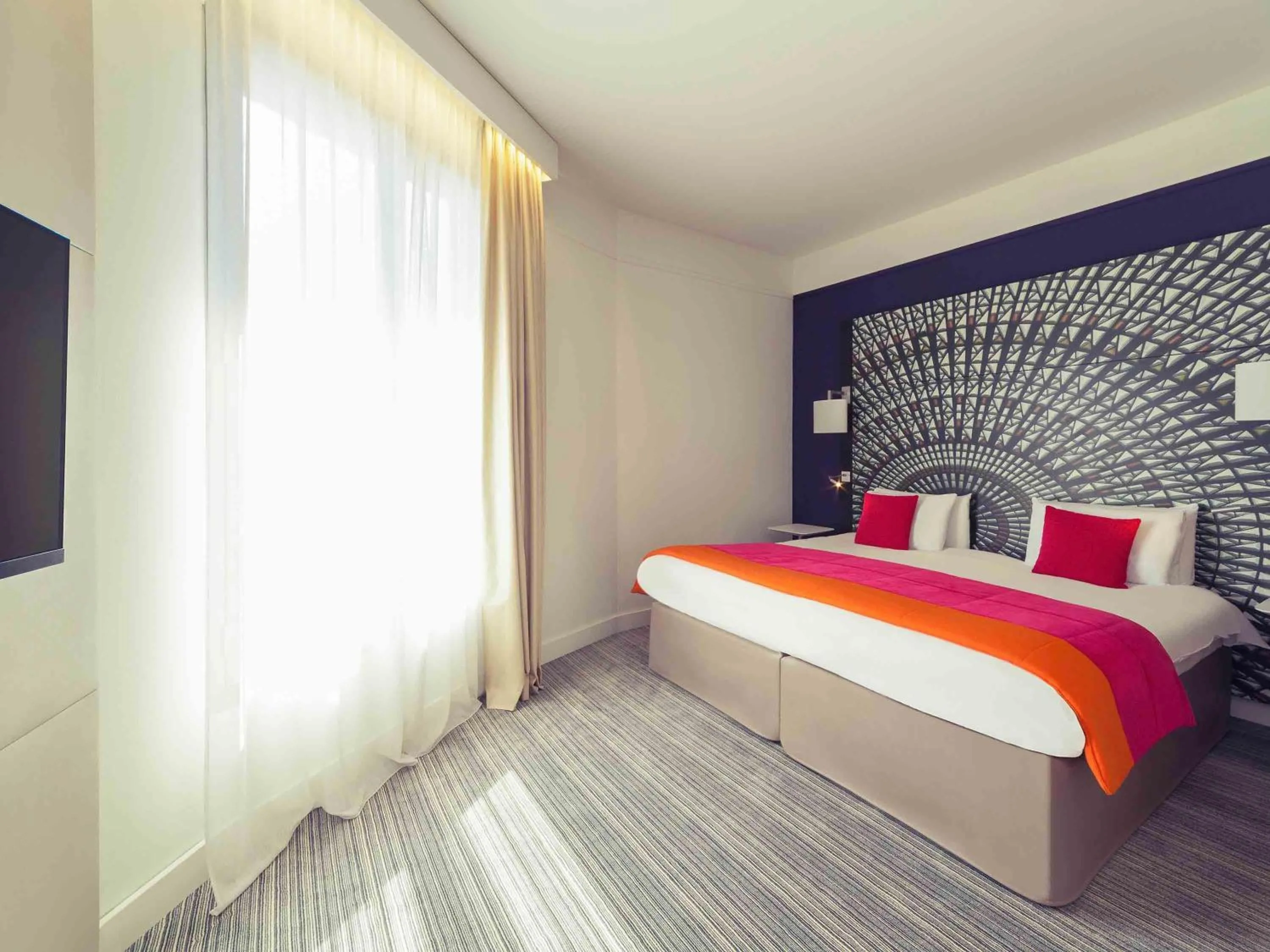 Bedroom, Bed in Mercure Nantes Centre Grand Hotel