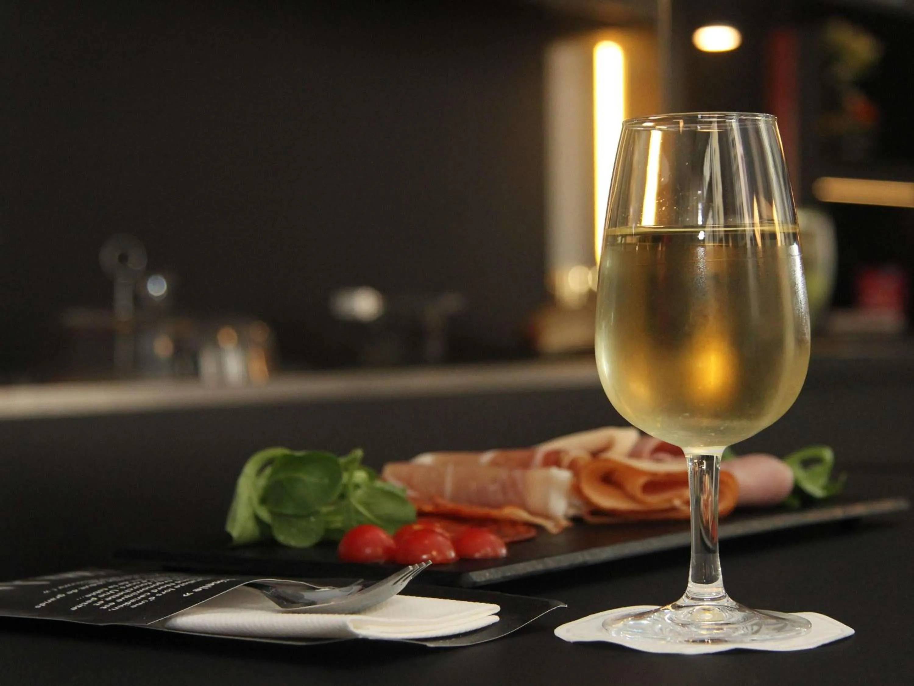 Restaurant/places to eat in Mercure Nantes Centre Grand Hotel