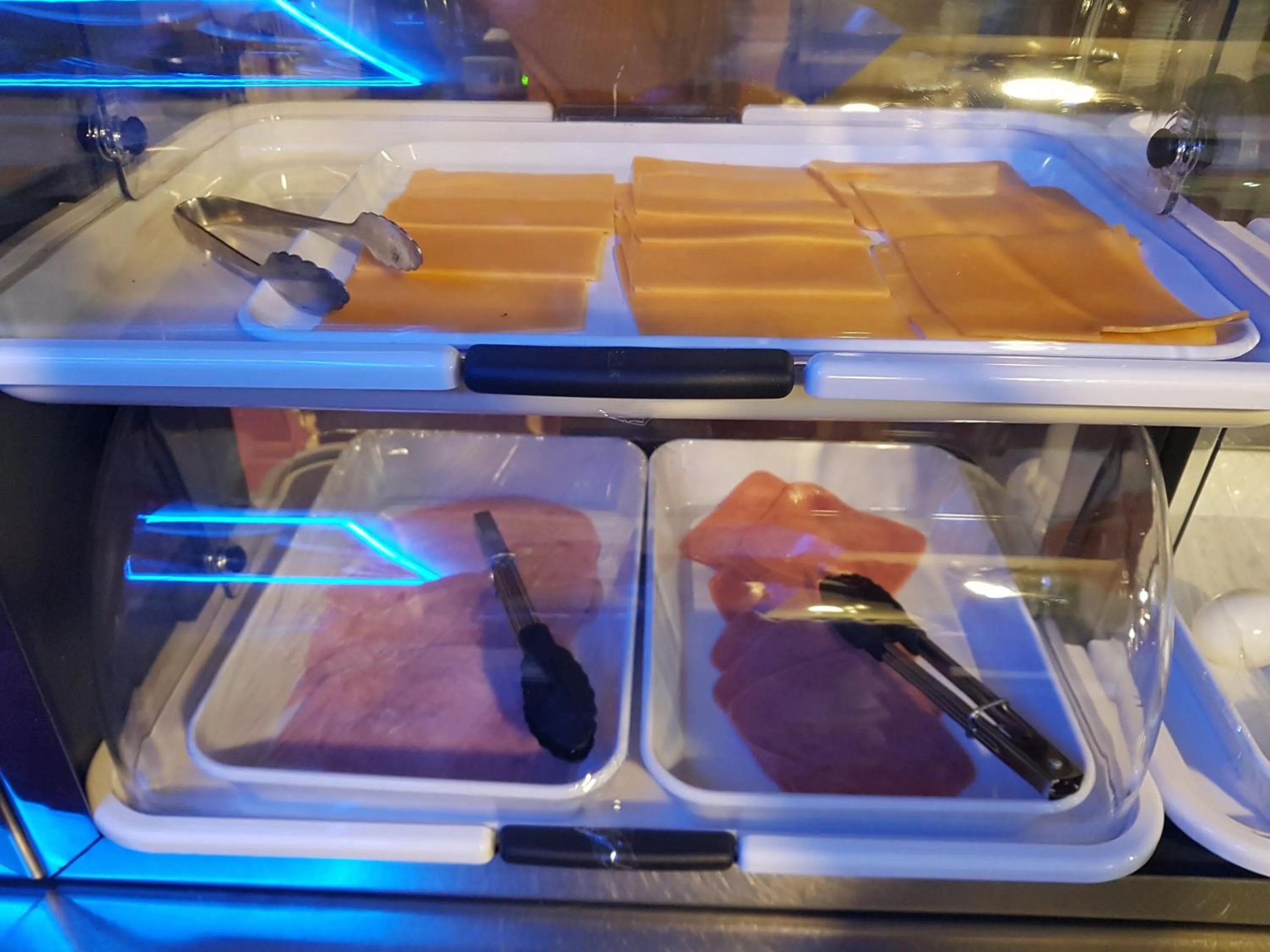 Breakfast in Hotel PARIS GAMBETTA- PANAMHOTEL-PERE LACHAISE