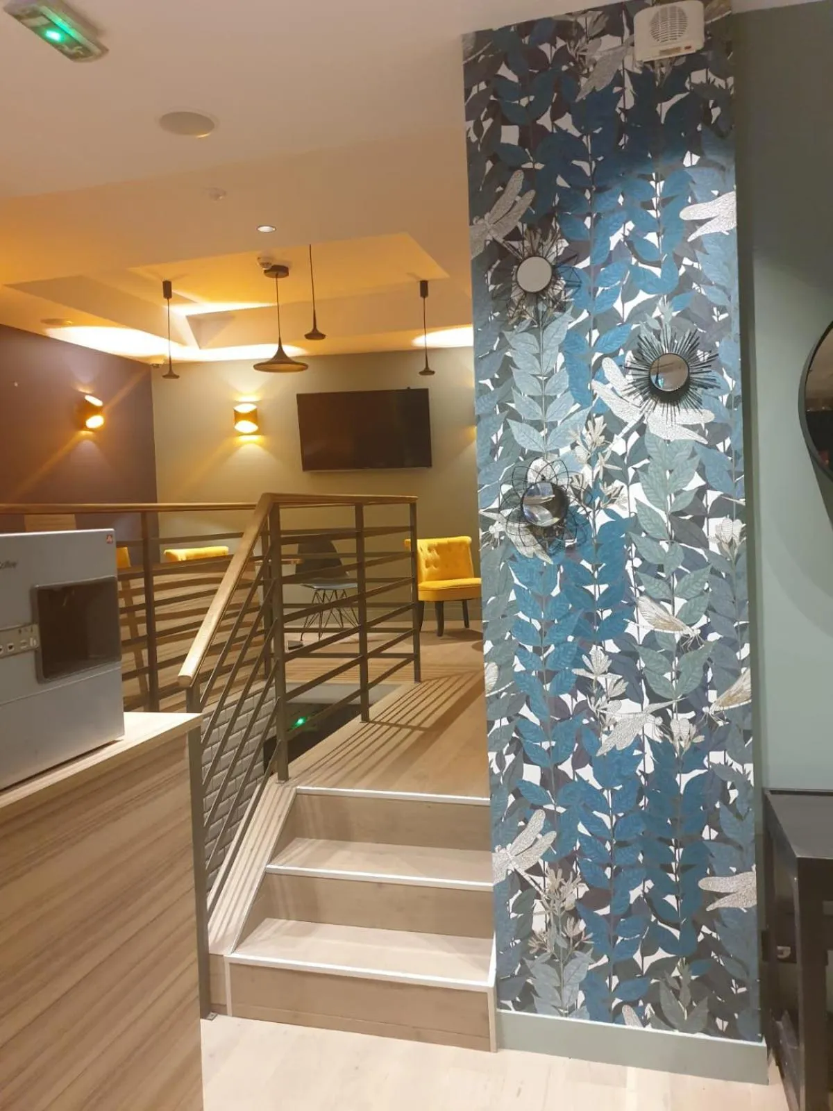 Hotel PARIS GAMBETTA- PANAMHOTEL-PERE LACHAISE