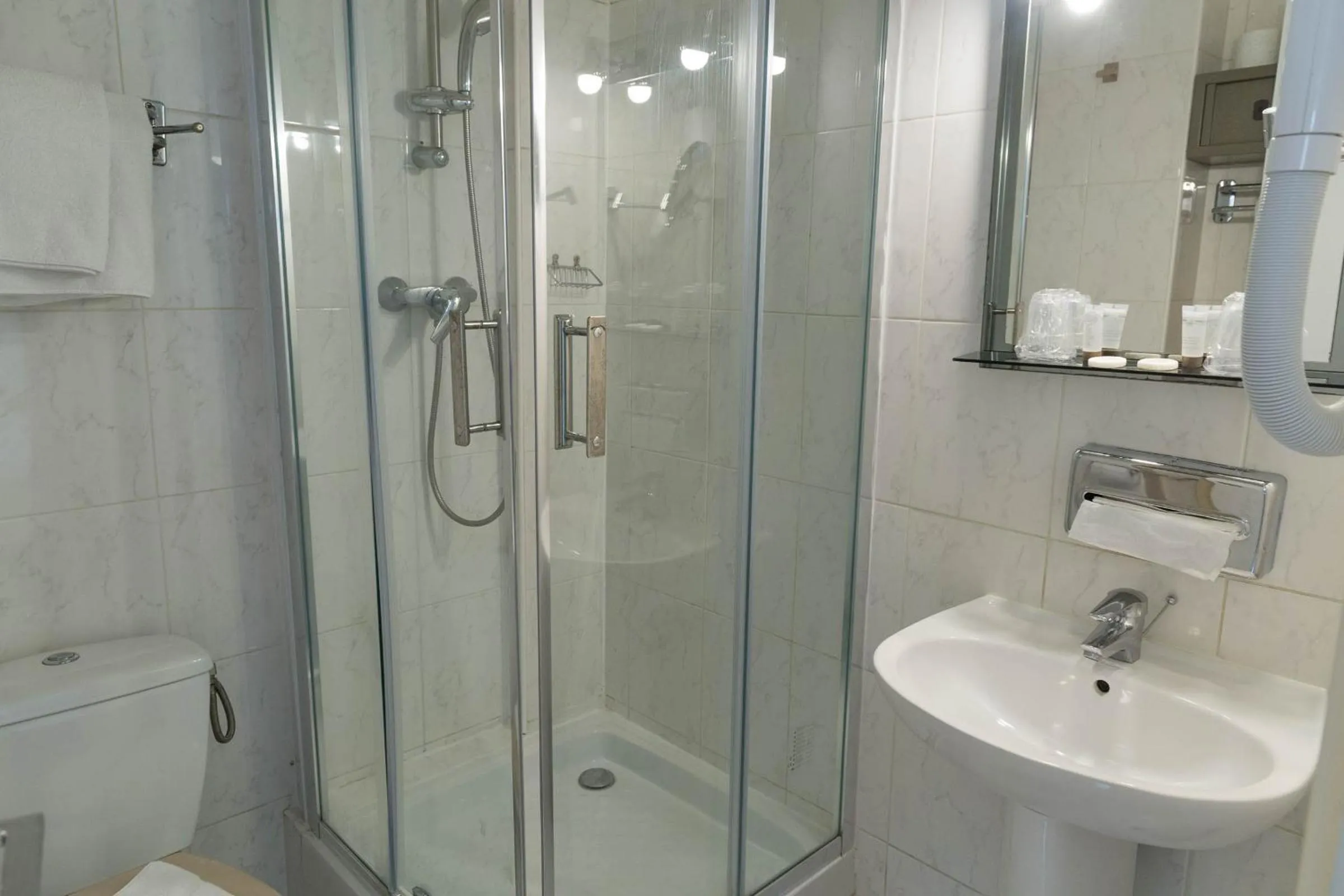 Hotel PARIS GAMBETTA- PANAMHOTEL-PERE LACHAISE