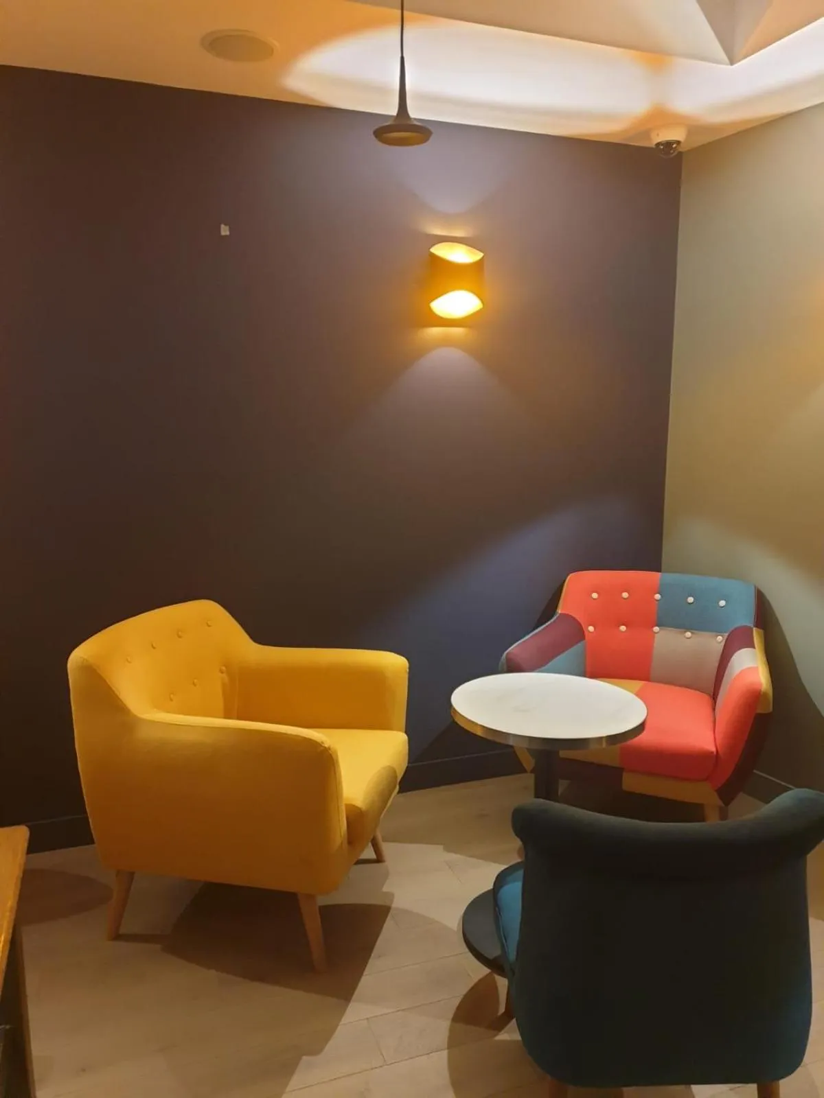 Hotel PARIS GAMBETTA- PANAMHOTEL-PERE LACHAISE