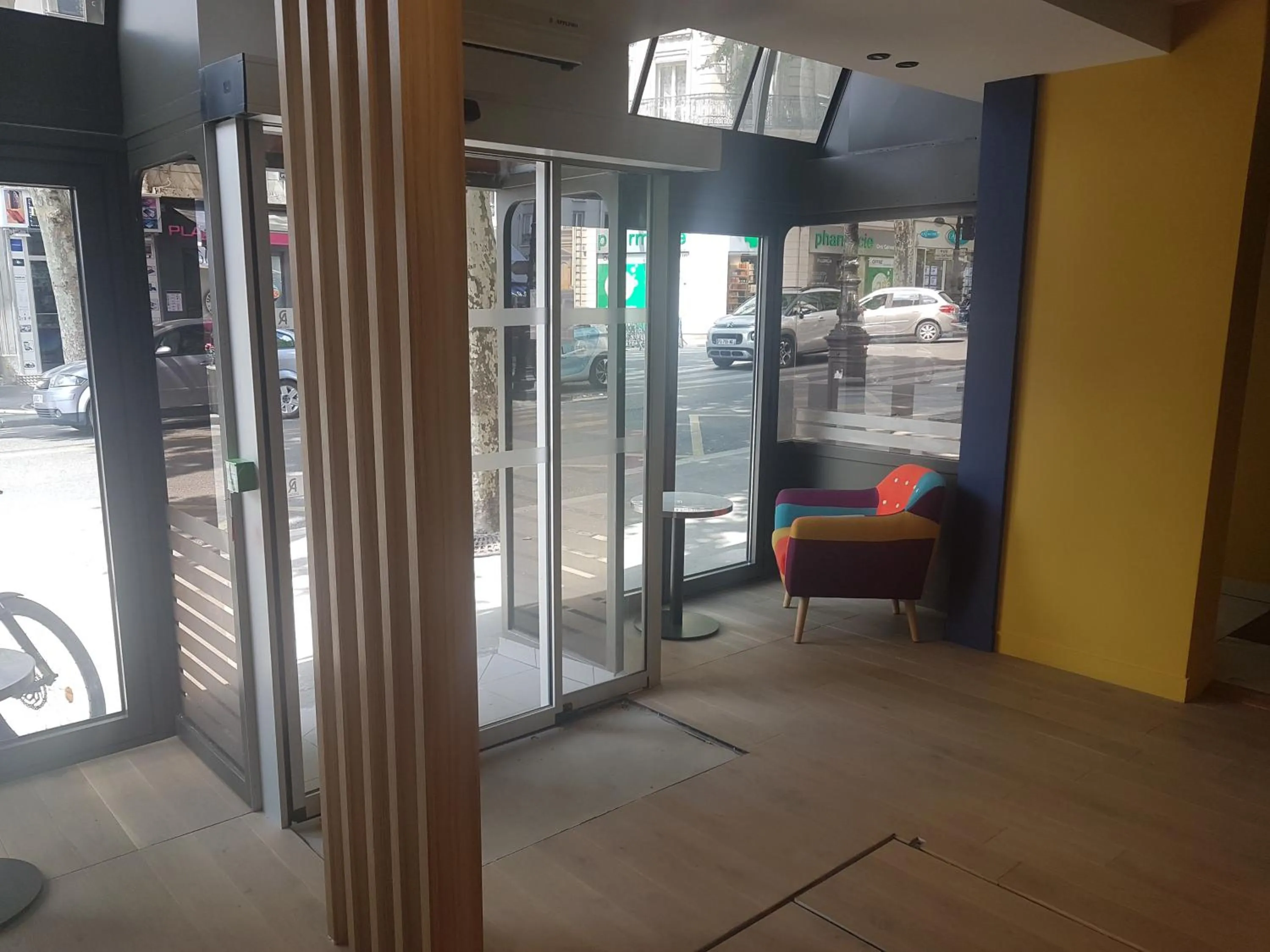 Hotel PARIS GAMBETTA- PANAMHOTEL-PERE LACHAISE