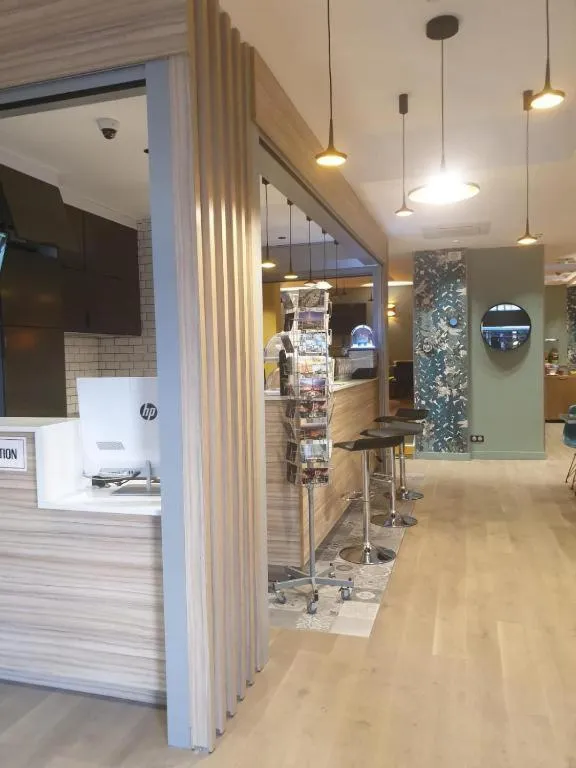 Hotel PARIS GAMBETTA- PANAMHOTEL-PERE LACHAISE