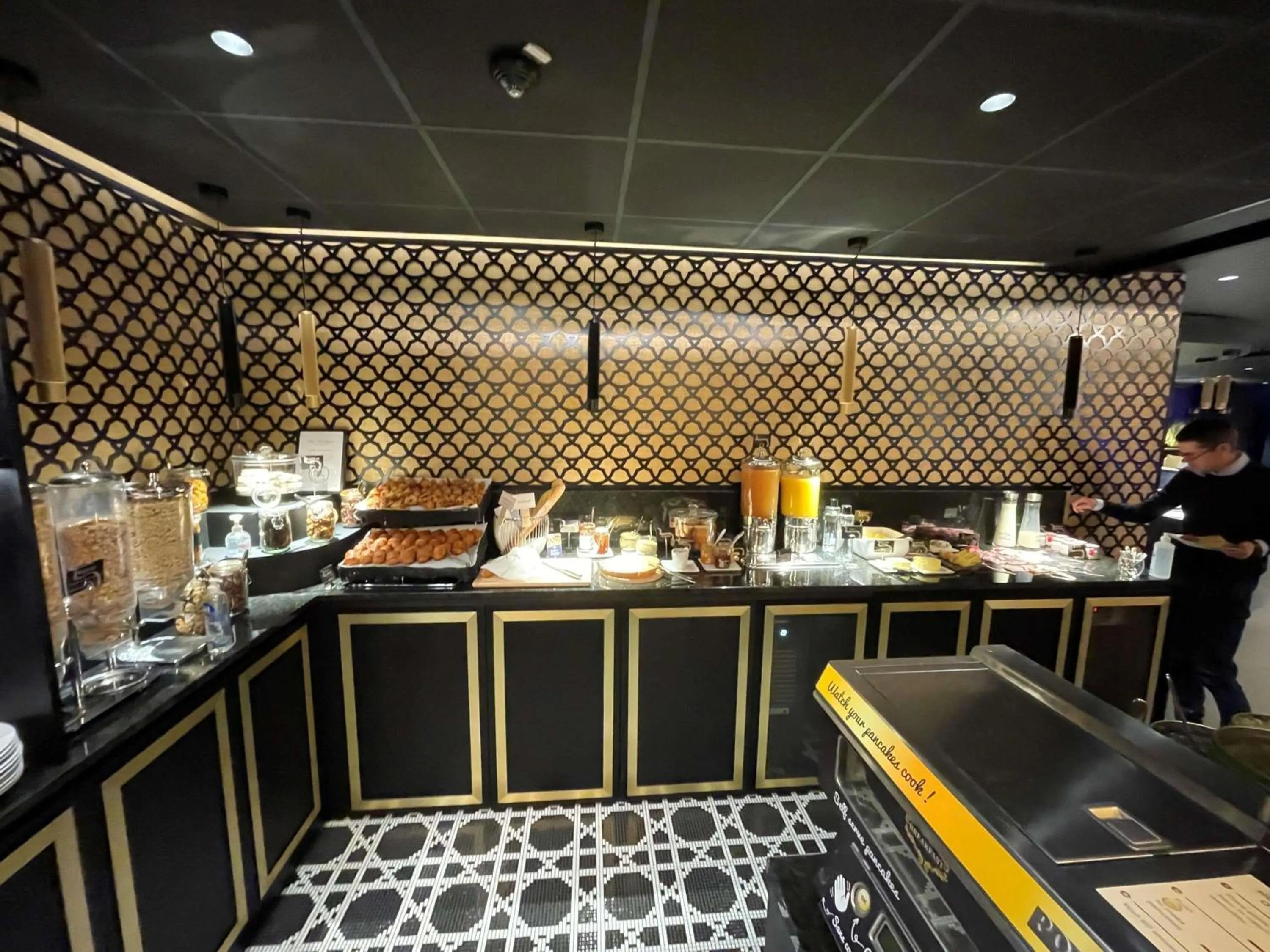 Breakfast in Mercure Orléans Centre Bords de Loire