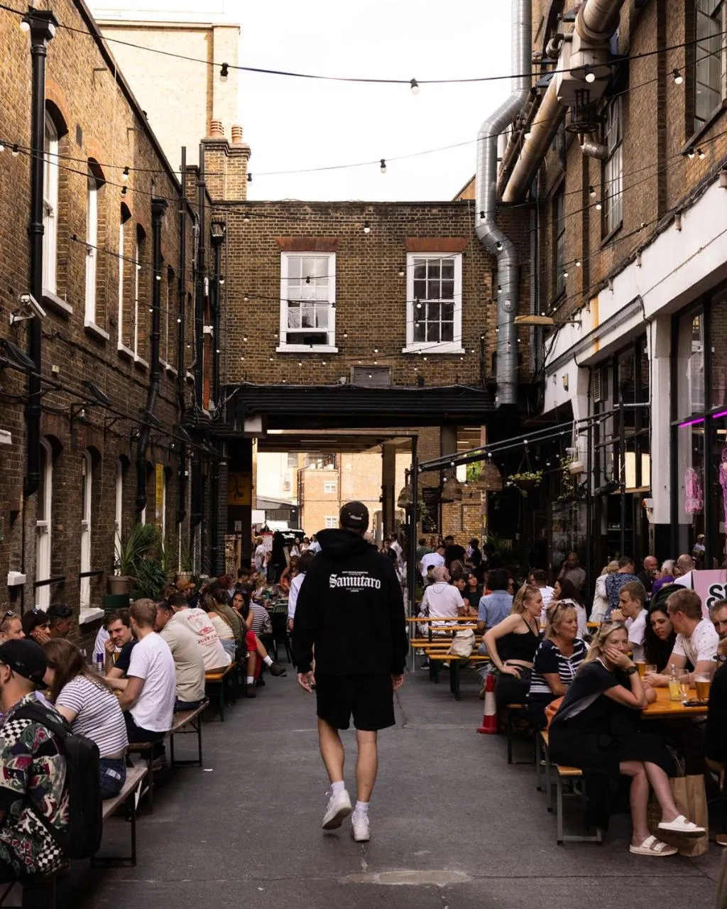 Neighbourhood in The Gate London City