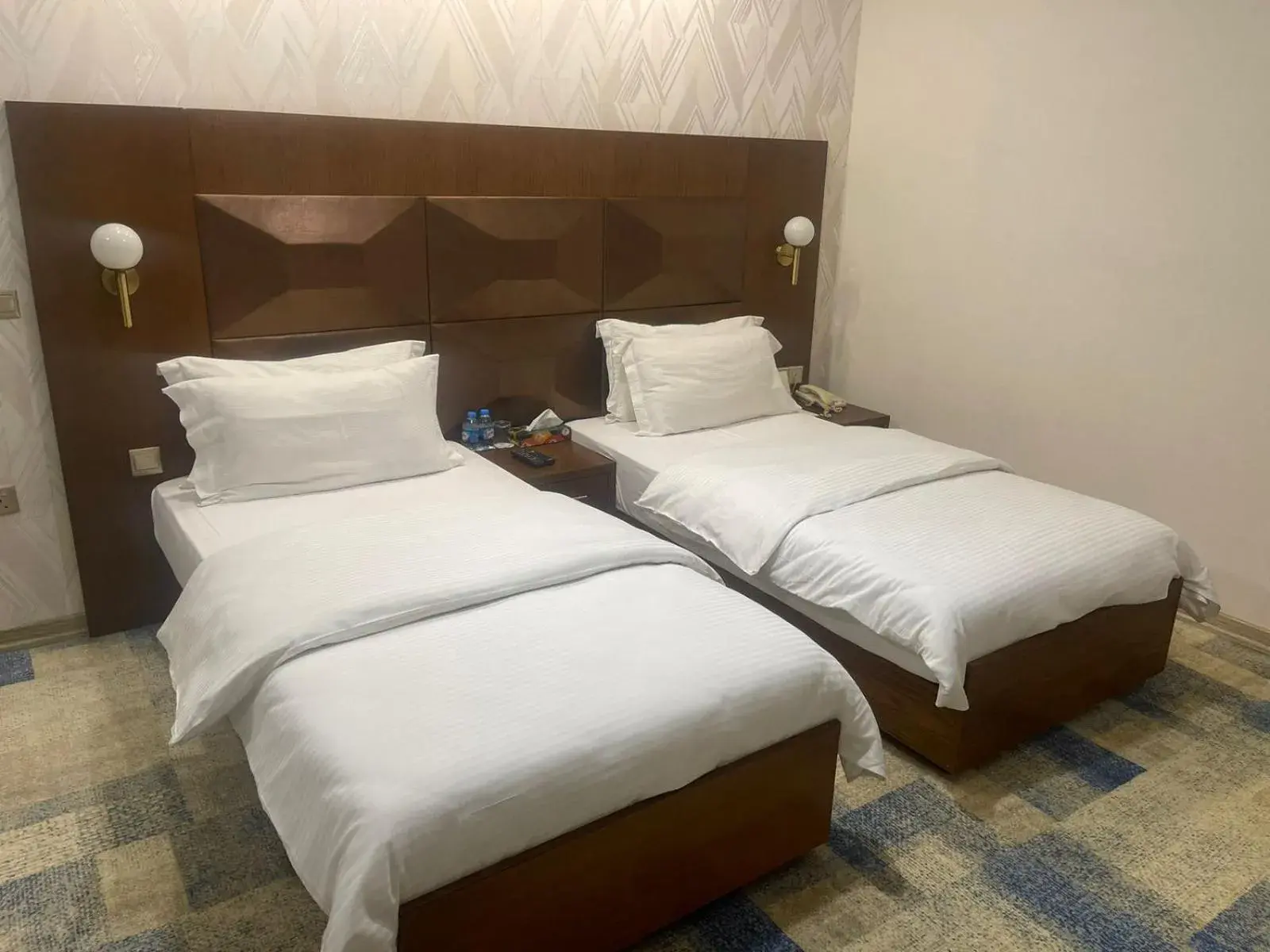 Deluxe Double or Twin Room in Fiori Hotel Deluxe Double or Twin Room in Fiori Hotel