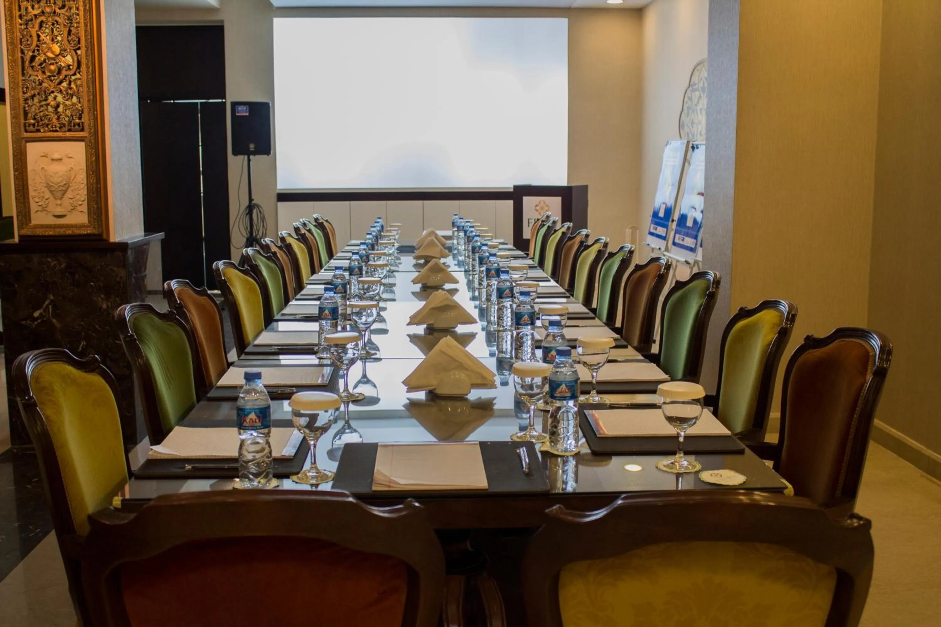 Business facilities in Fiori Hotel