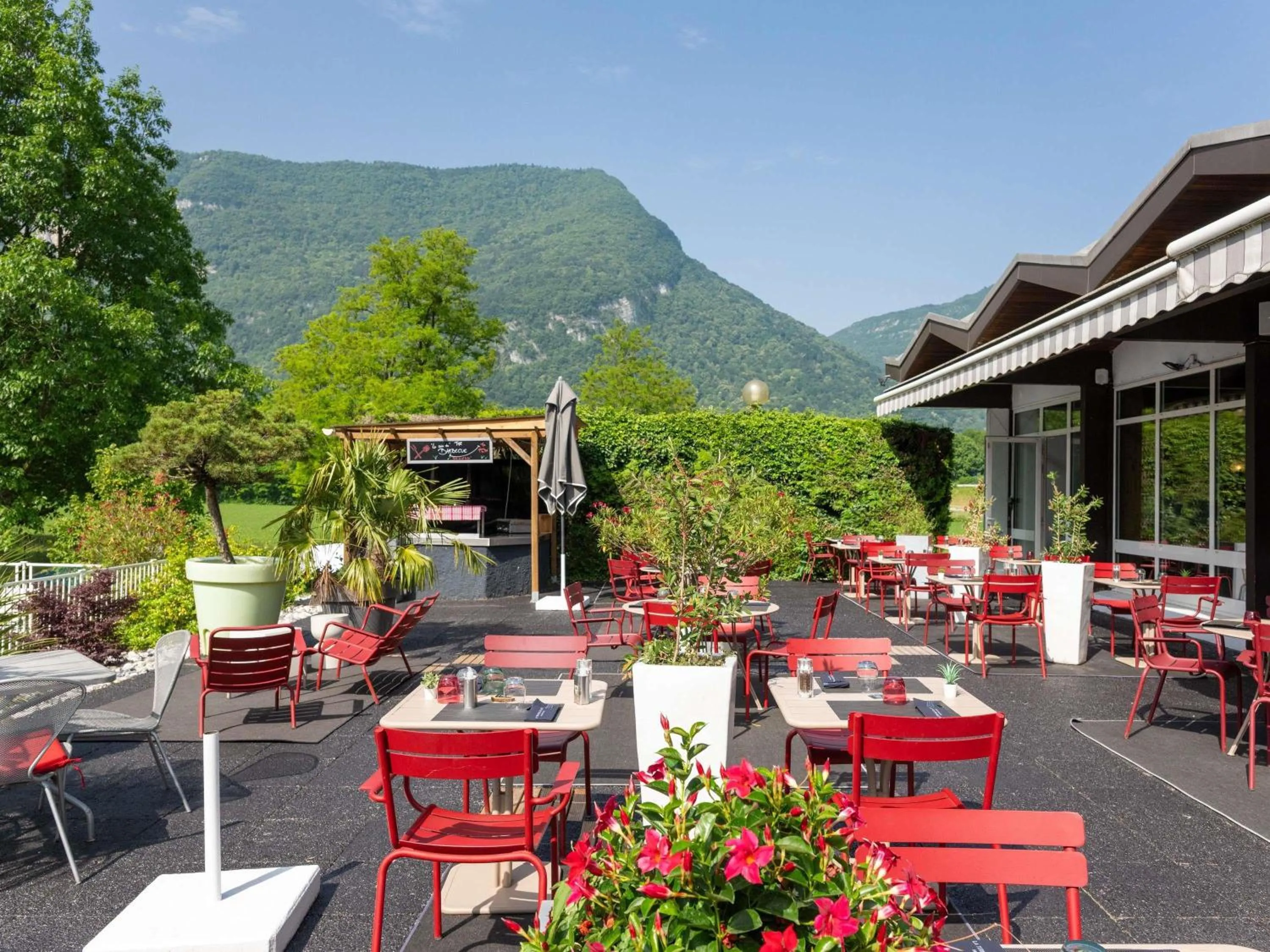 Restaurant/places to eat in Novotel Grenoble Nord Voreppe