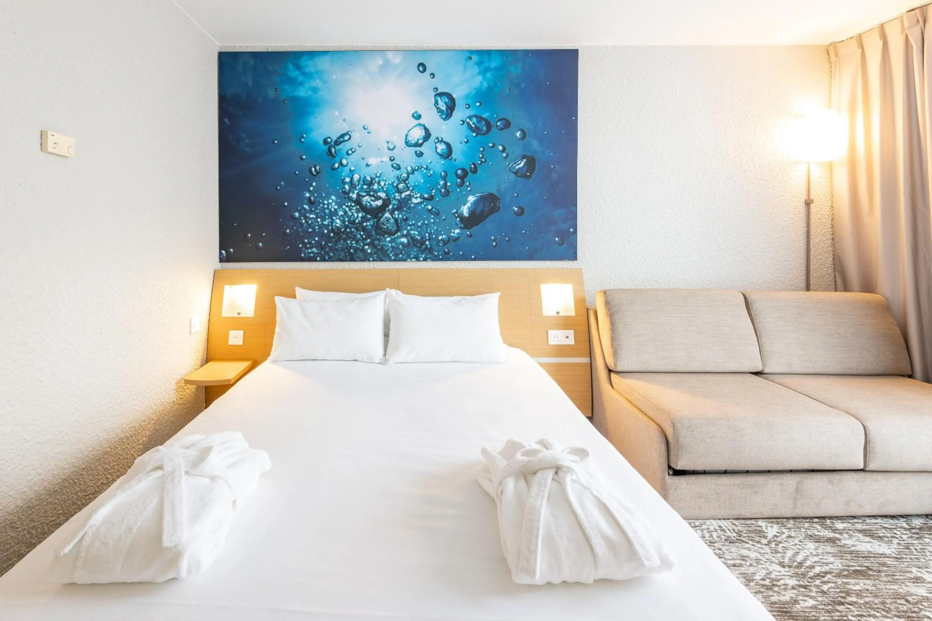 Bed in Novotel Grenoble Nord Voreppe