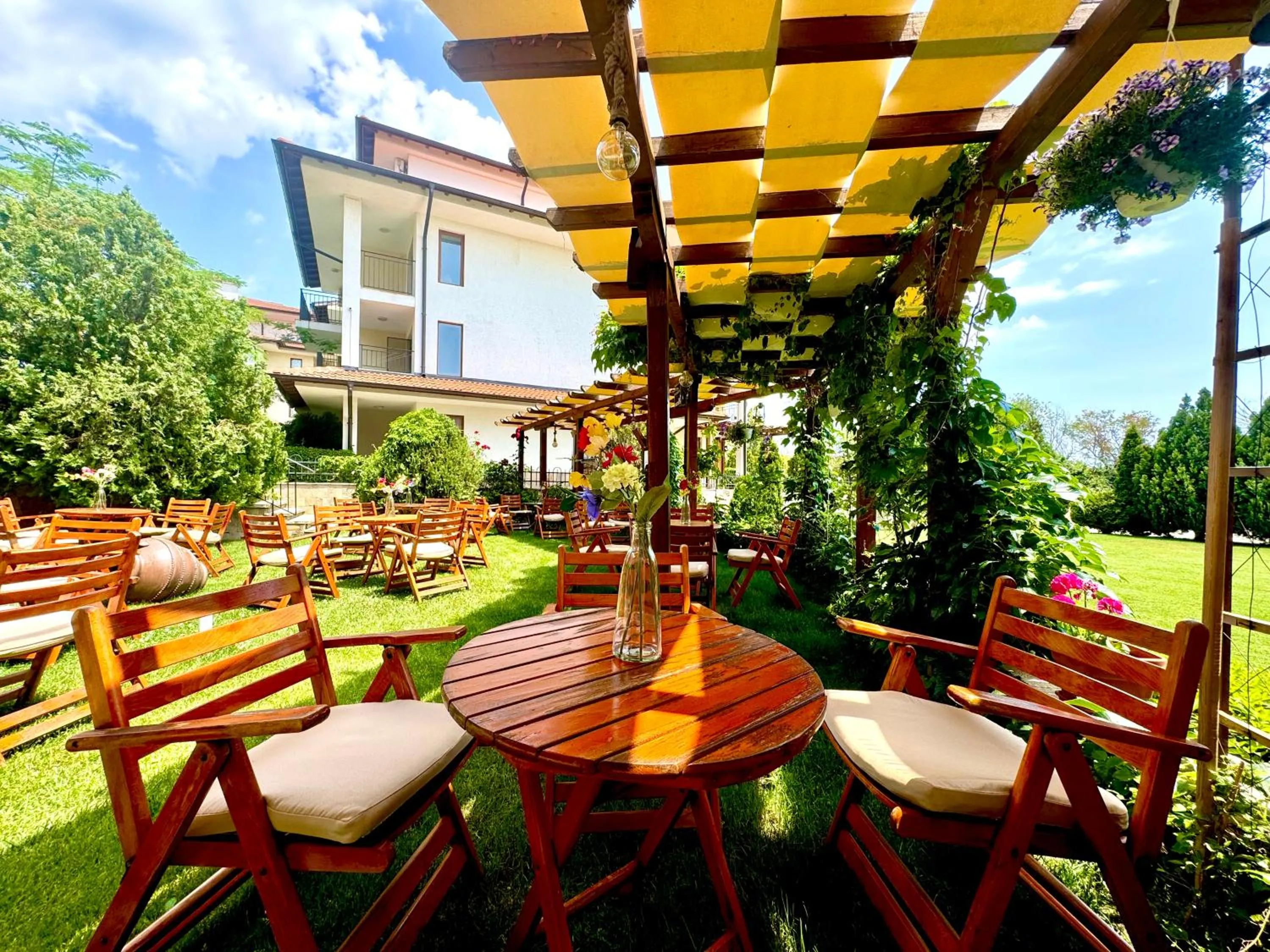 Lounge or bar in Arkite Complex