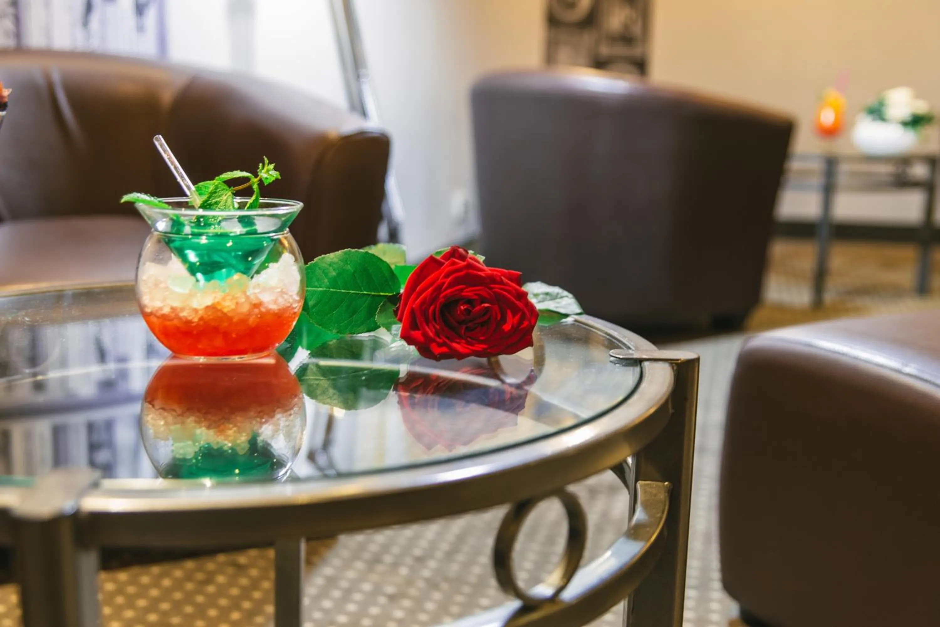 Lounge or bar in Mercure Angers Centre de Congrès