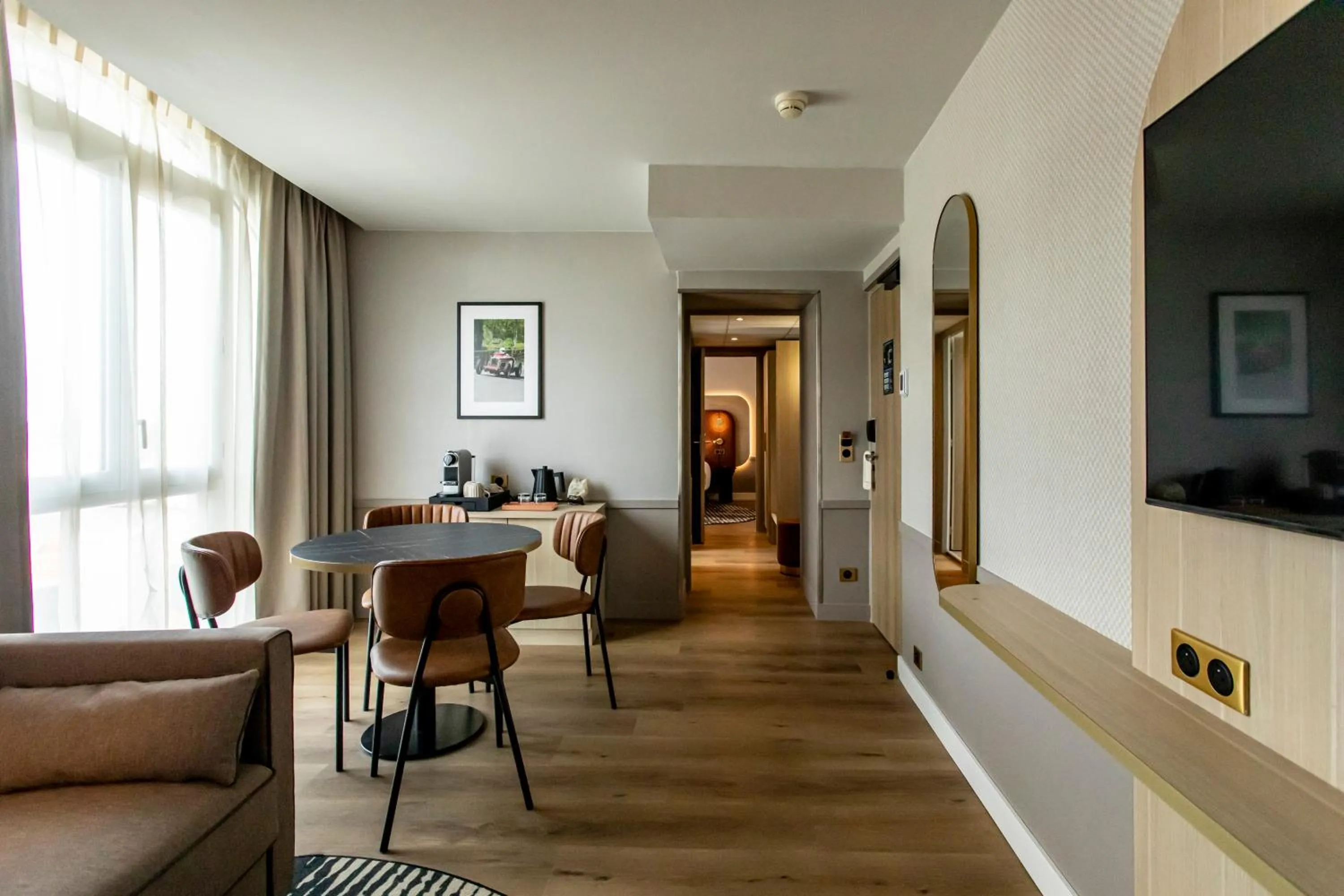 Living room in Mercure Angoulême Hôtel de France