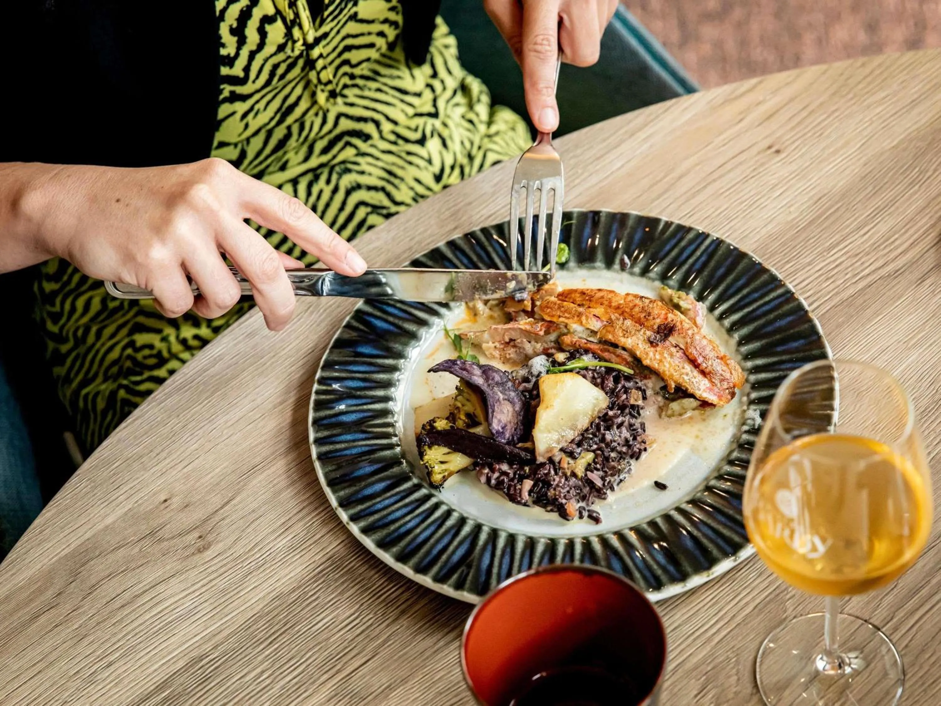 Restaurant/places to eat in Mercure Angoulême Hôtel de France