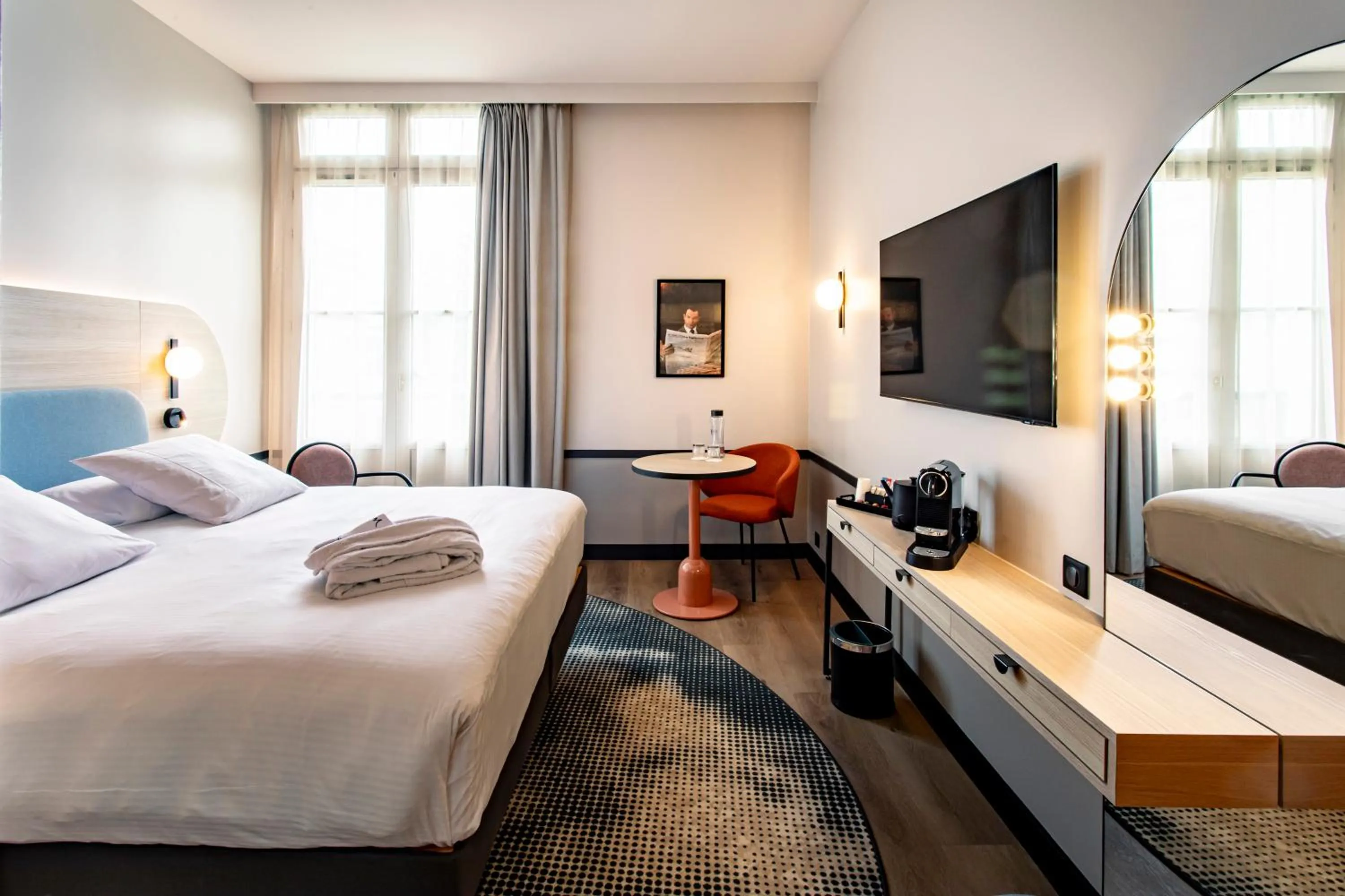 Bedroom, Bed in Mercure Angoulême Hôtel de France