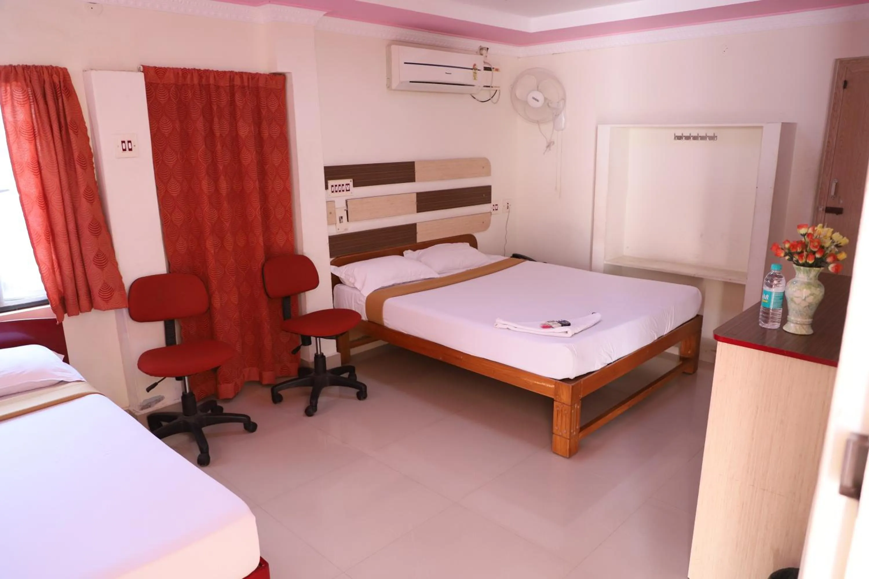 Bed in Just Guest House, Chennai Airport