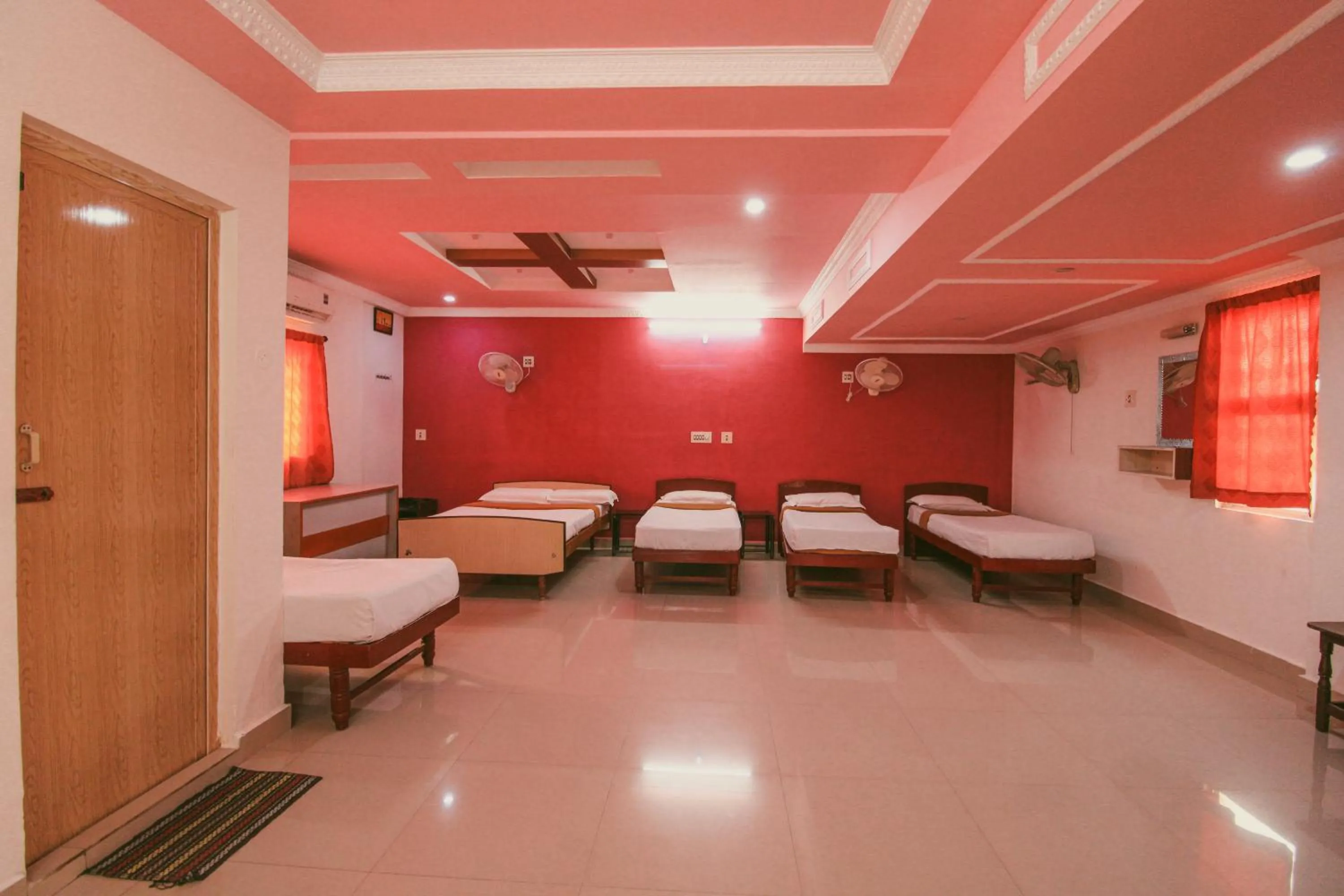 Photo of the whole room in Just Guest House, Chennai Airport