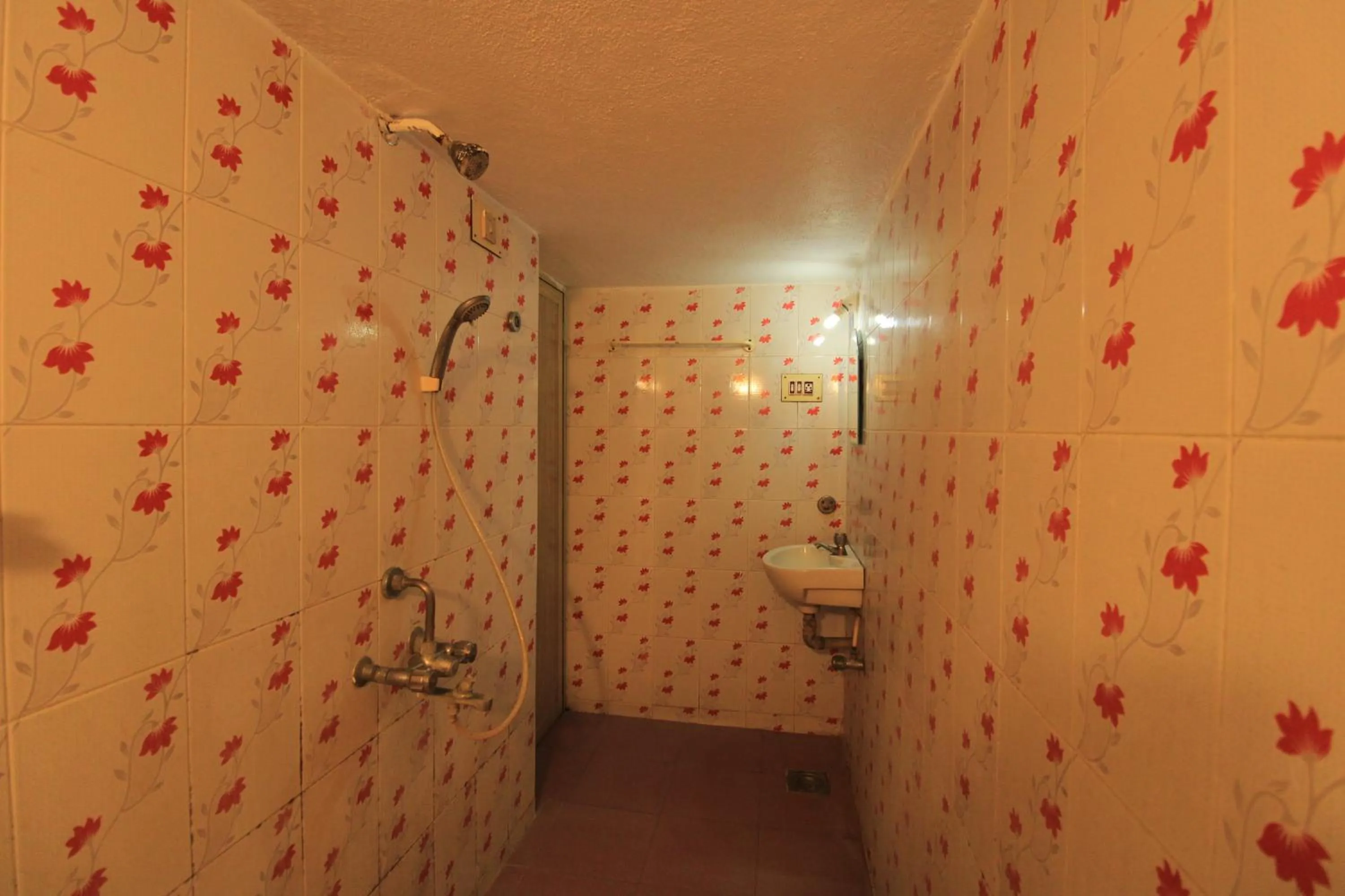 Bathroom in Just Guest House, Chennai Airport