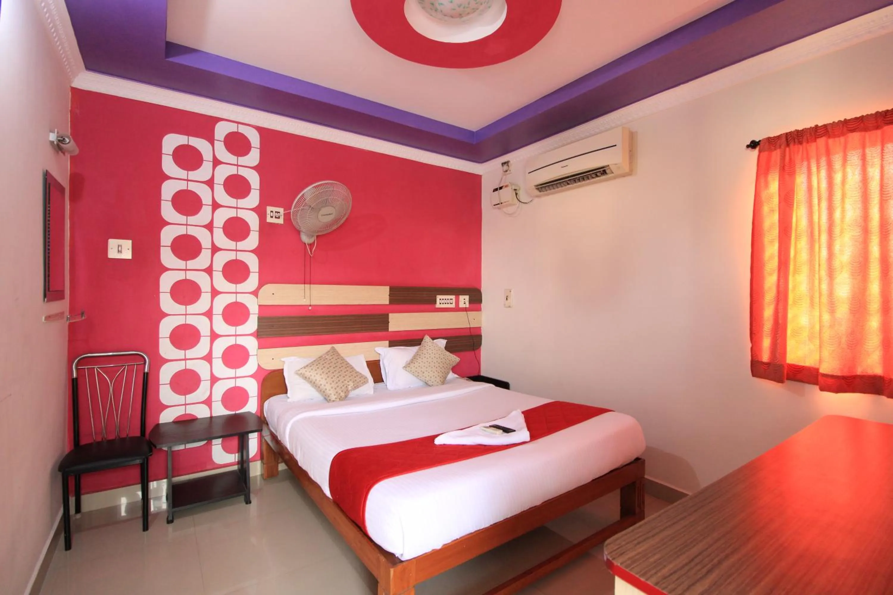 Bed in Just Guest House, Chennai Airport