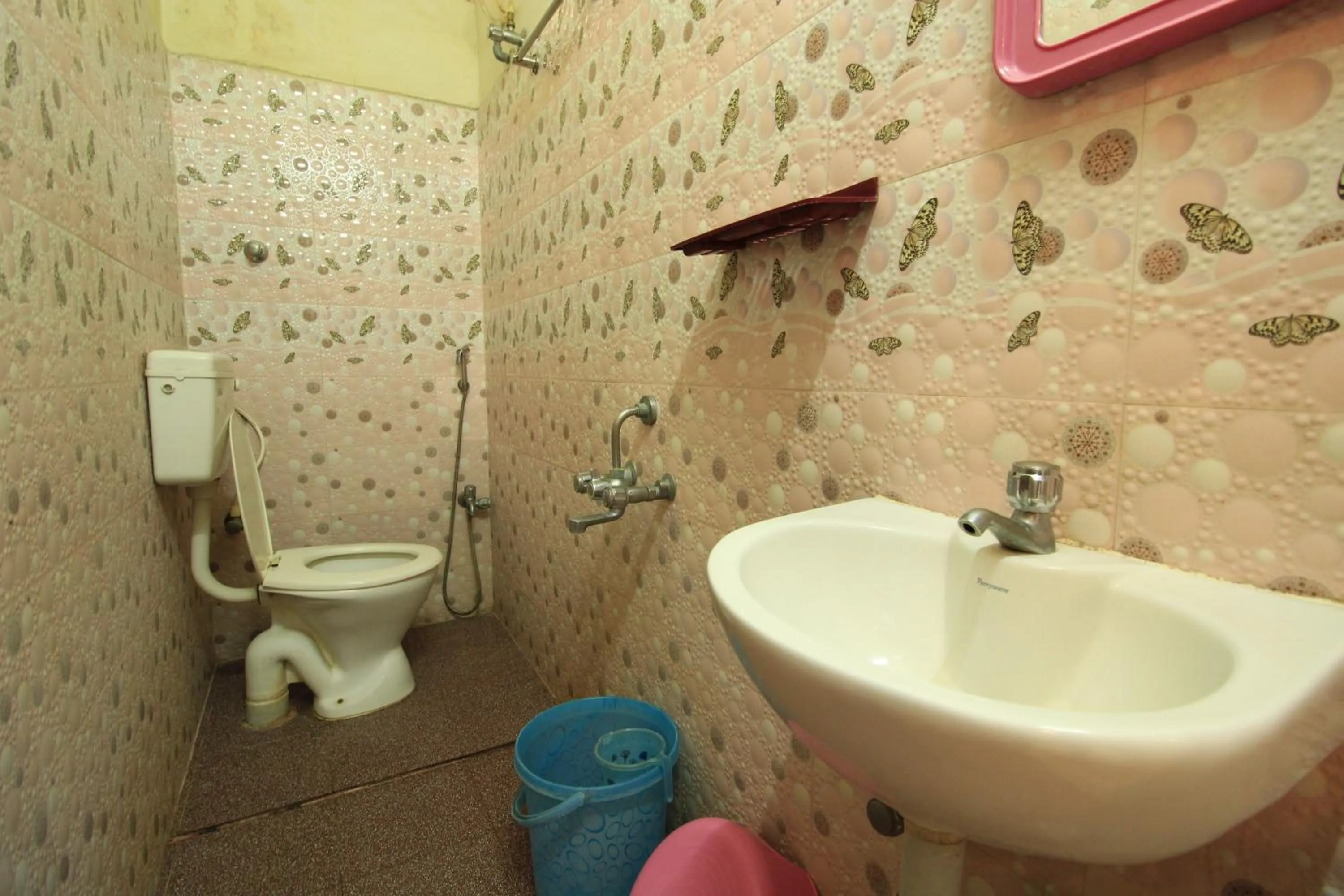 Toilet in Just Guest House, Chennai Airport