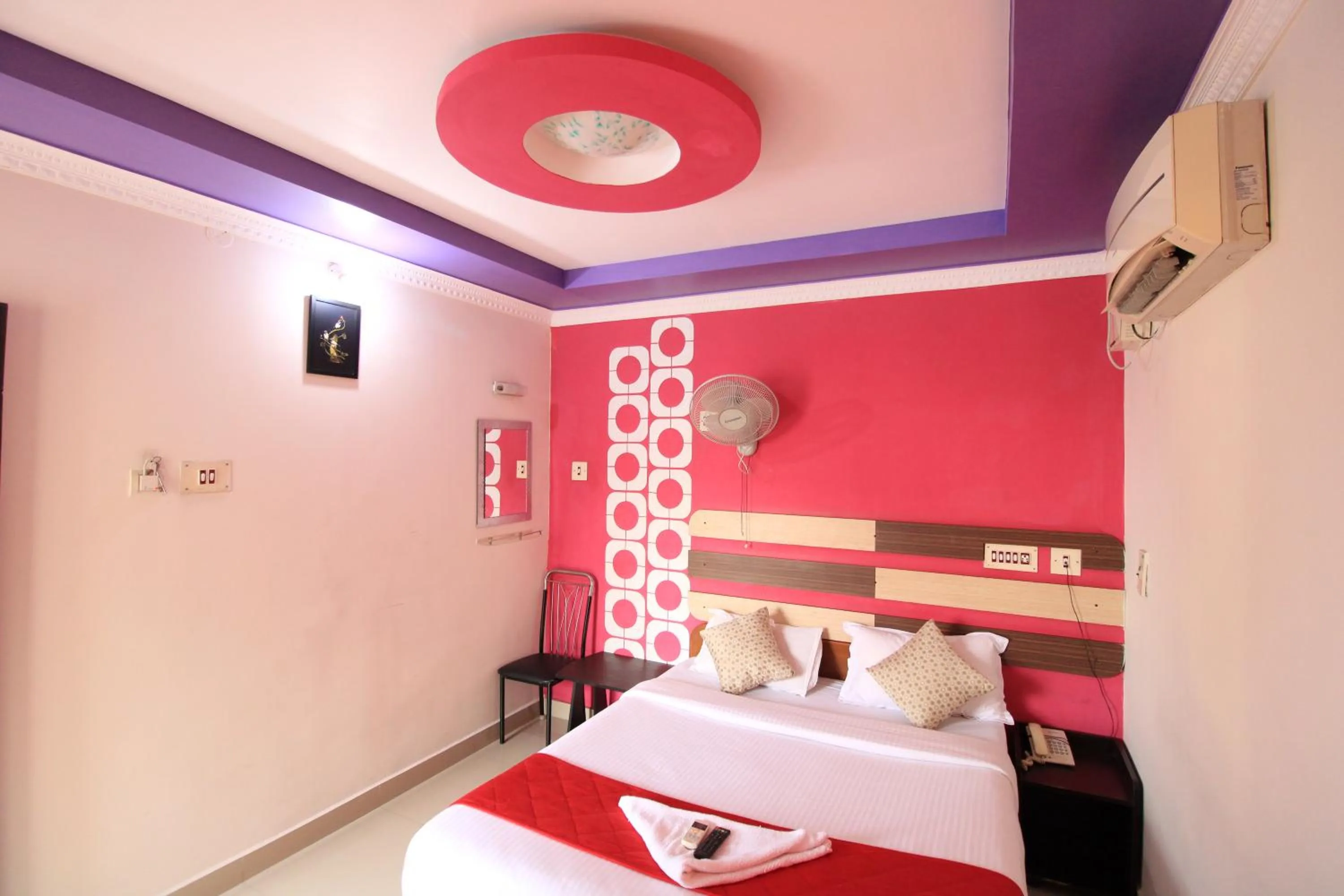 Bed in Just Guest House, Chennai Airport