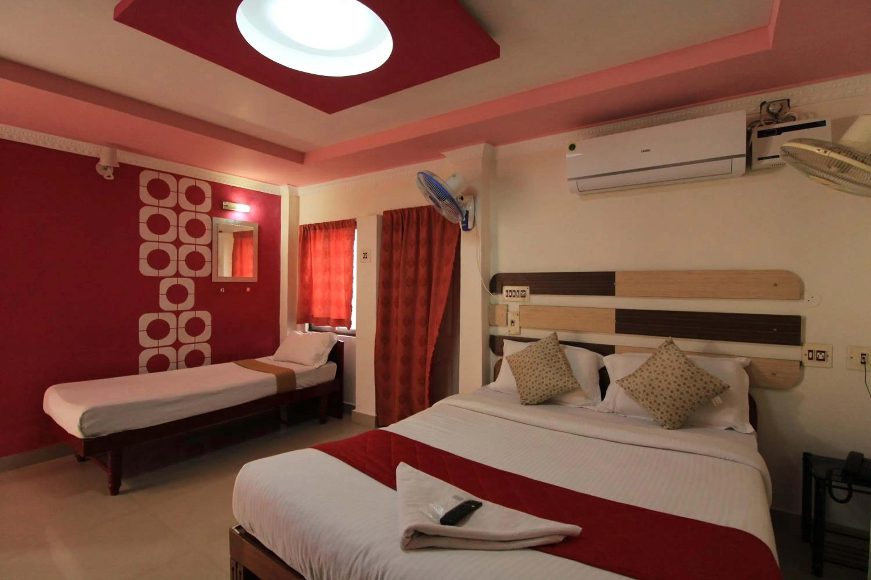 Bed in Just Guest House, Chennai Airport