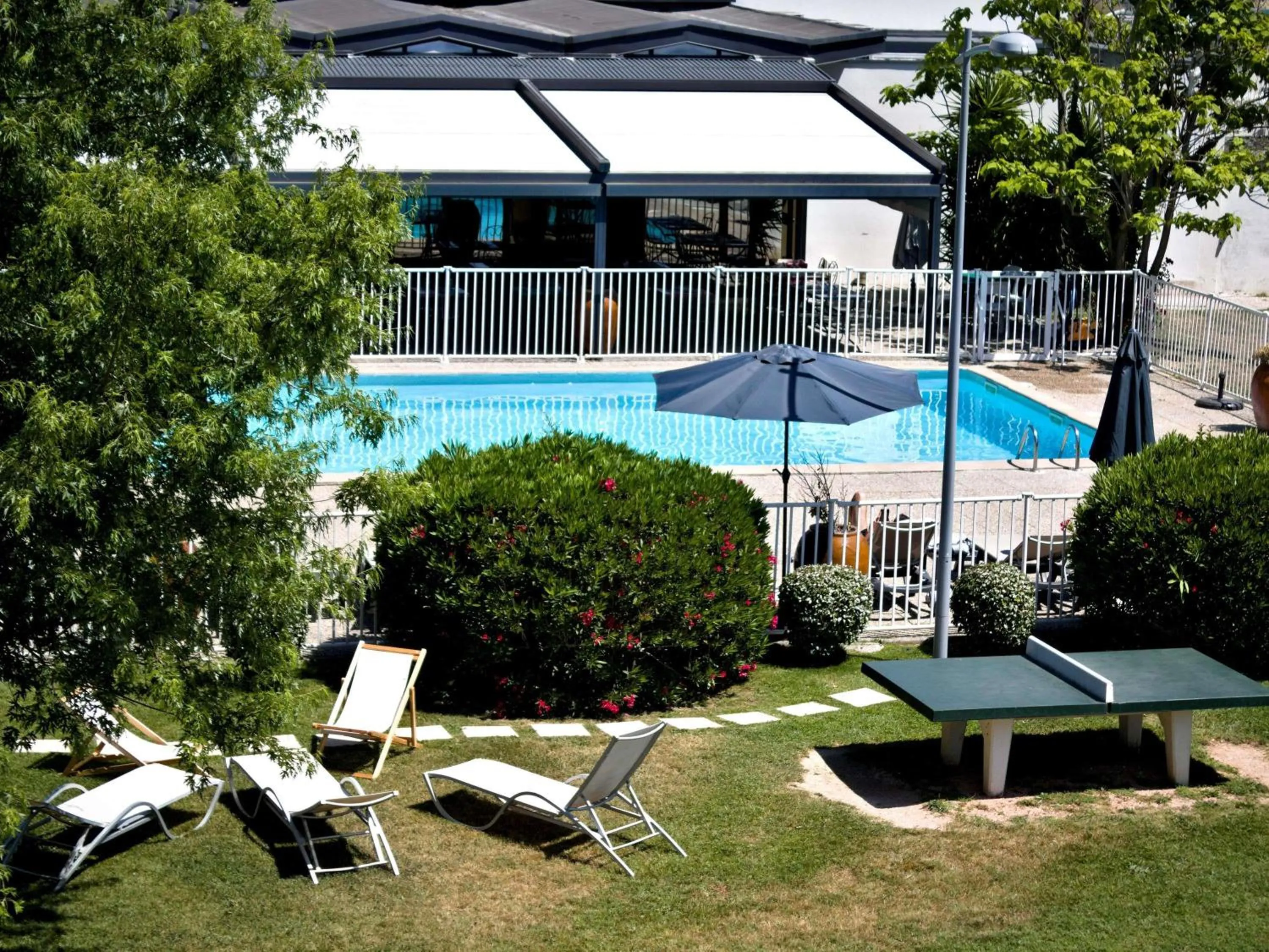 Property building in ibis Styles Avignon Sud