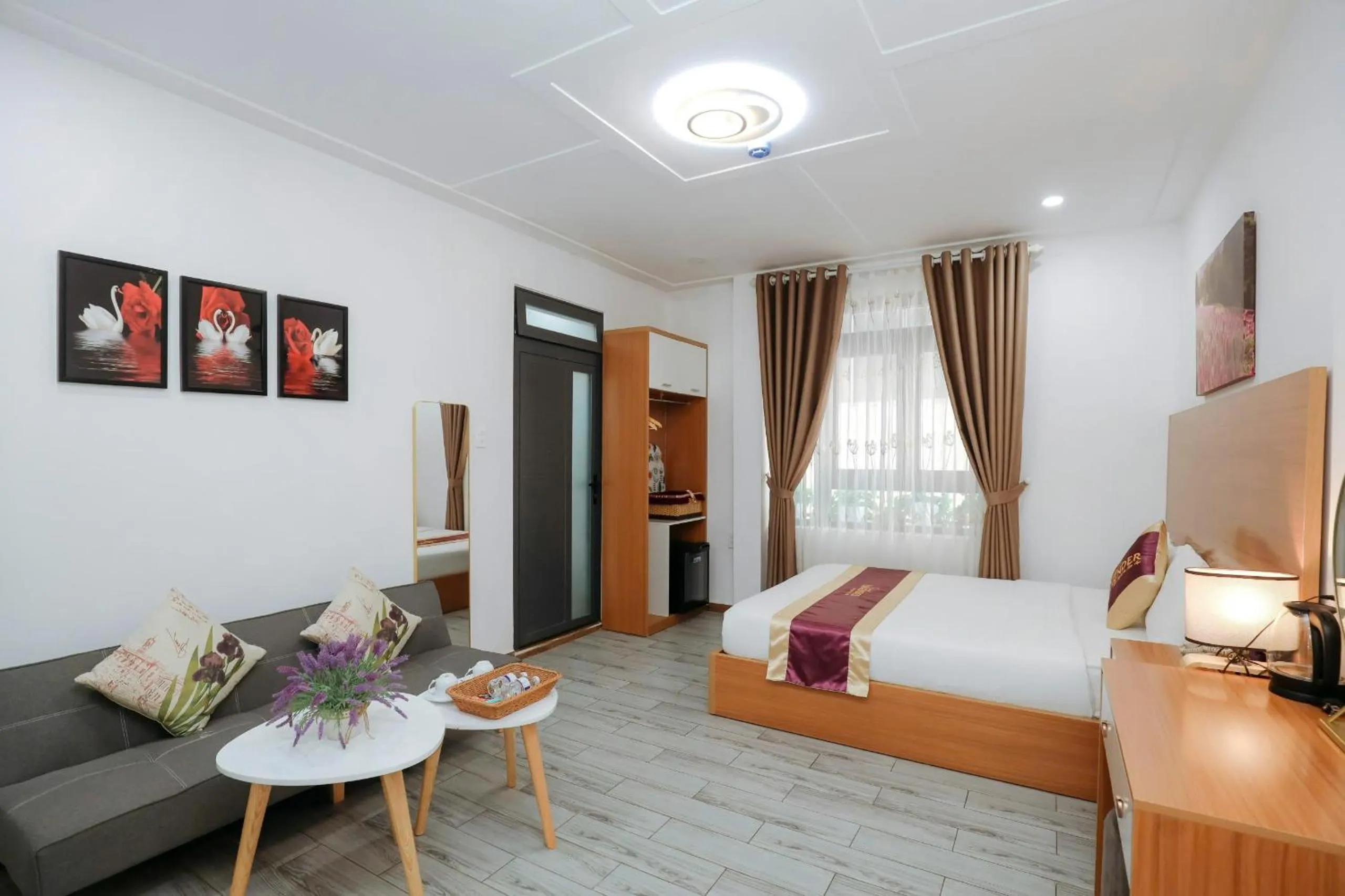 Bed in Sweet Lavender Hotel