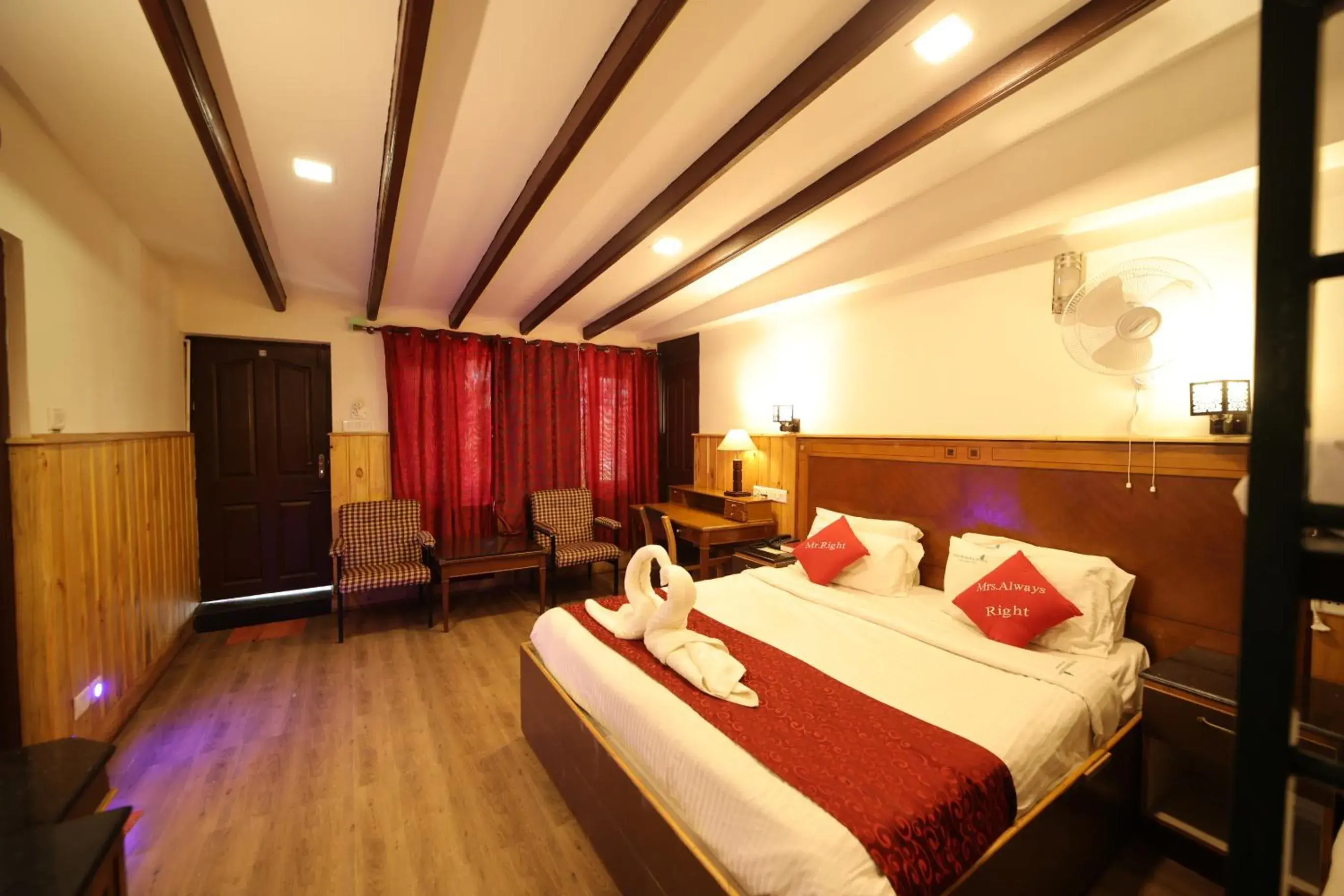 Superior Suite - single occupancy in Pine Borough Inn Superior Suite - single occupancy in Pine Borough Inn