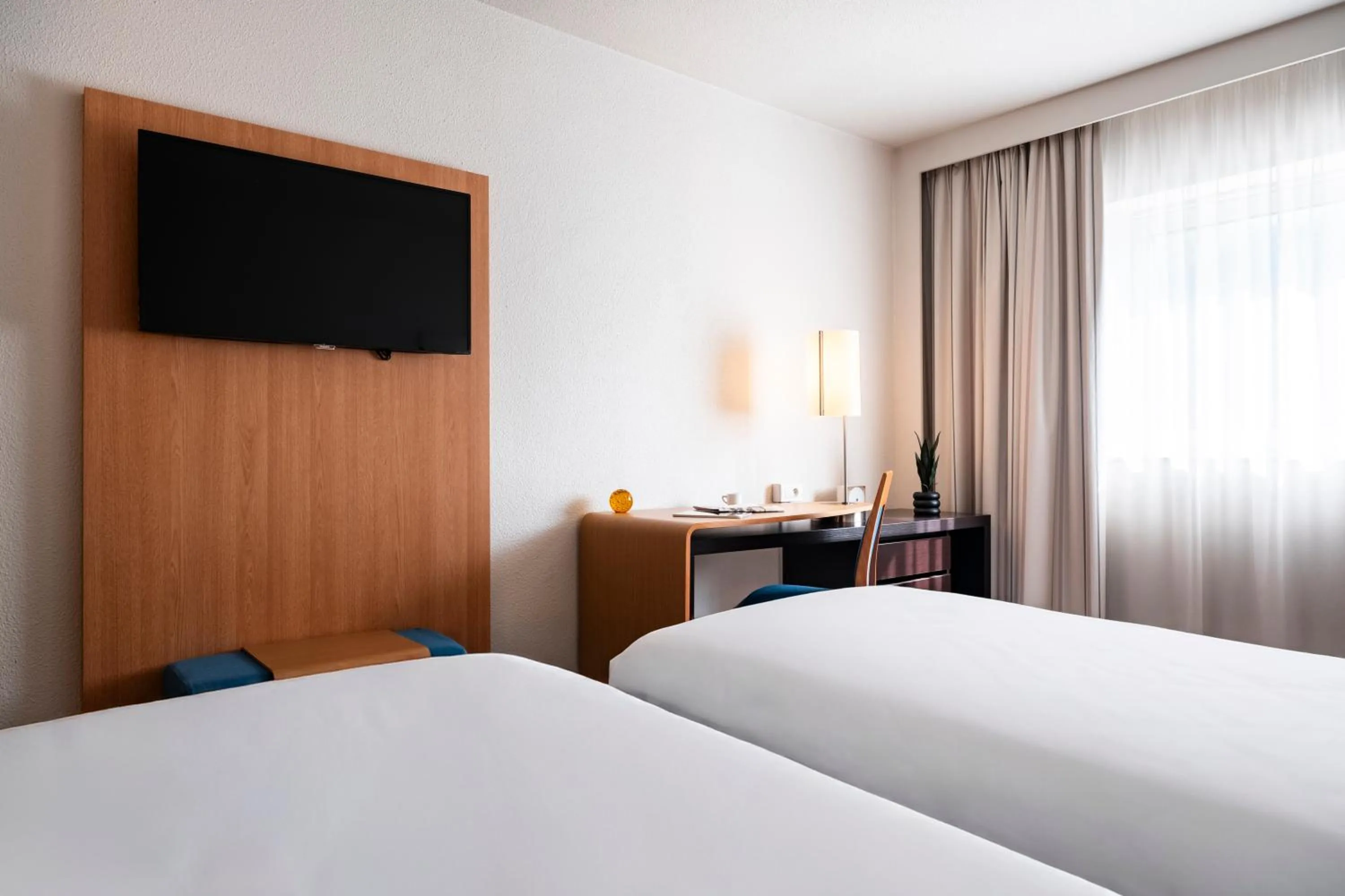 Bed in Novotel Belfort Centre Atria
