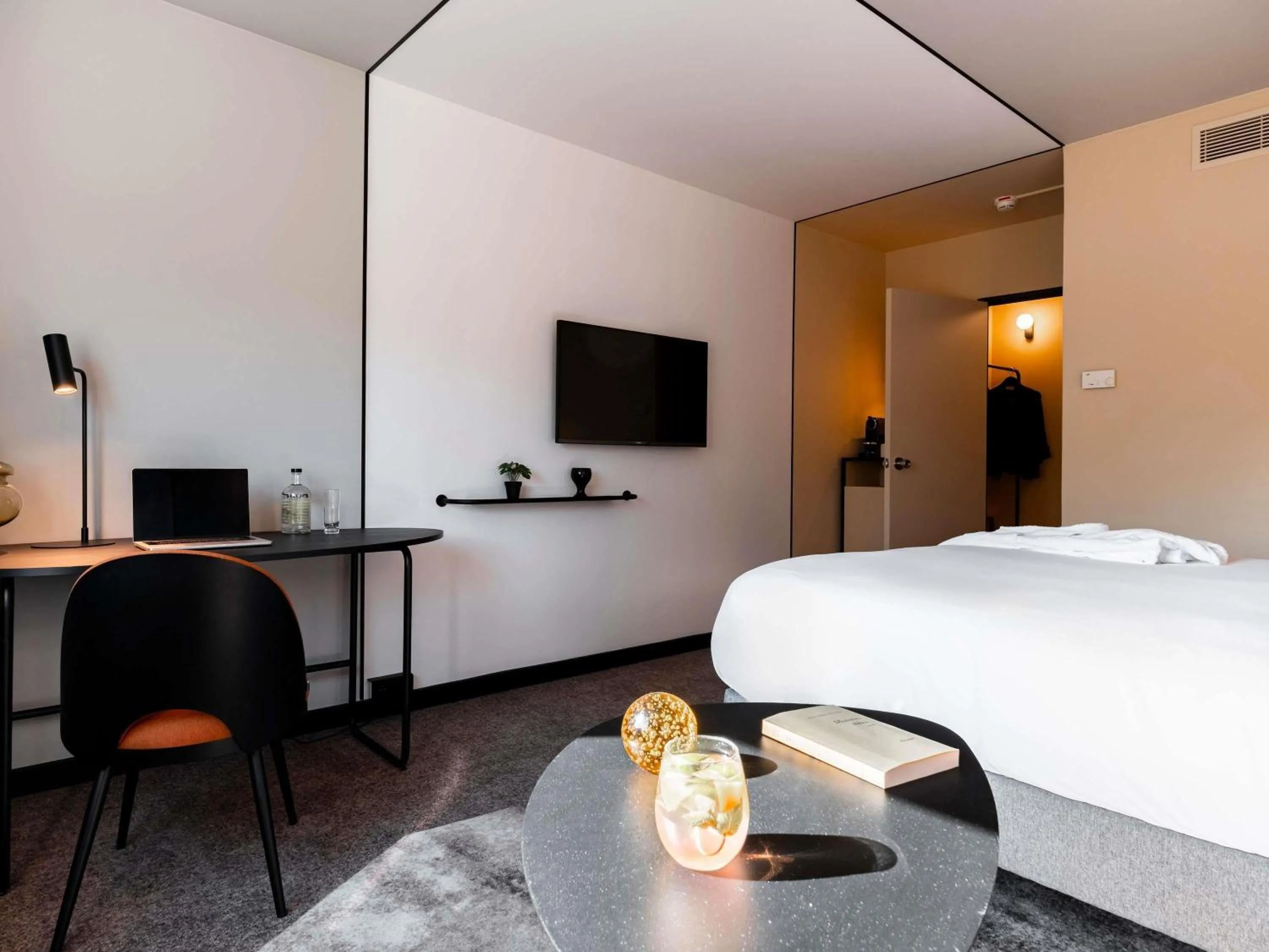 Bedroom, Bed in Novotel Belfort Centre Atria