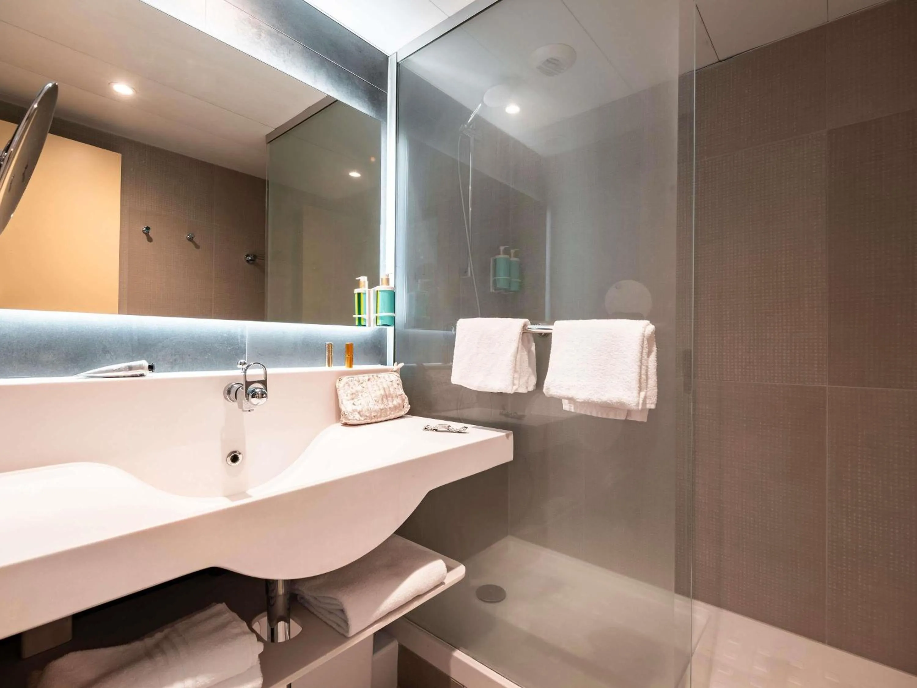 Bedroom in Novotel Belfort Centre Atria