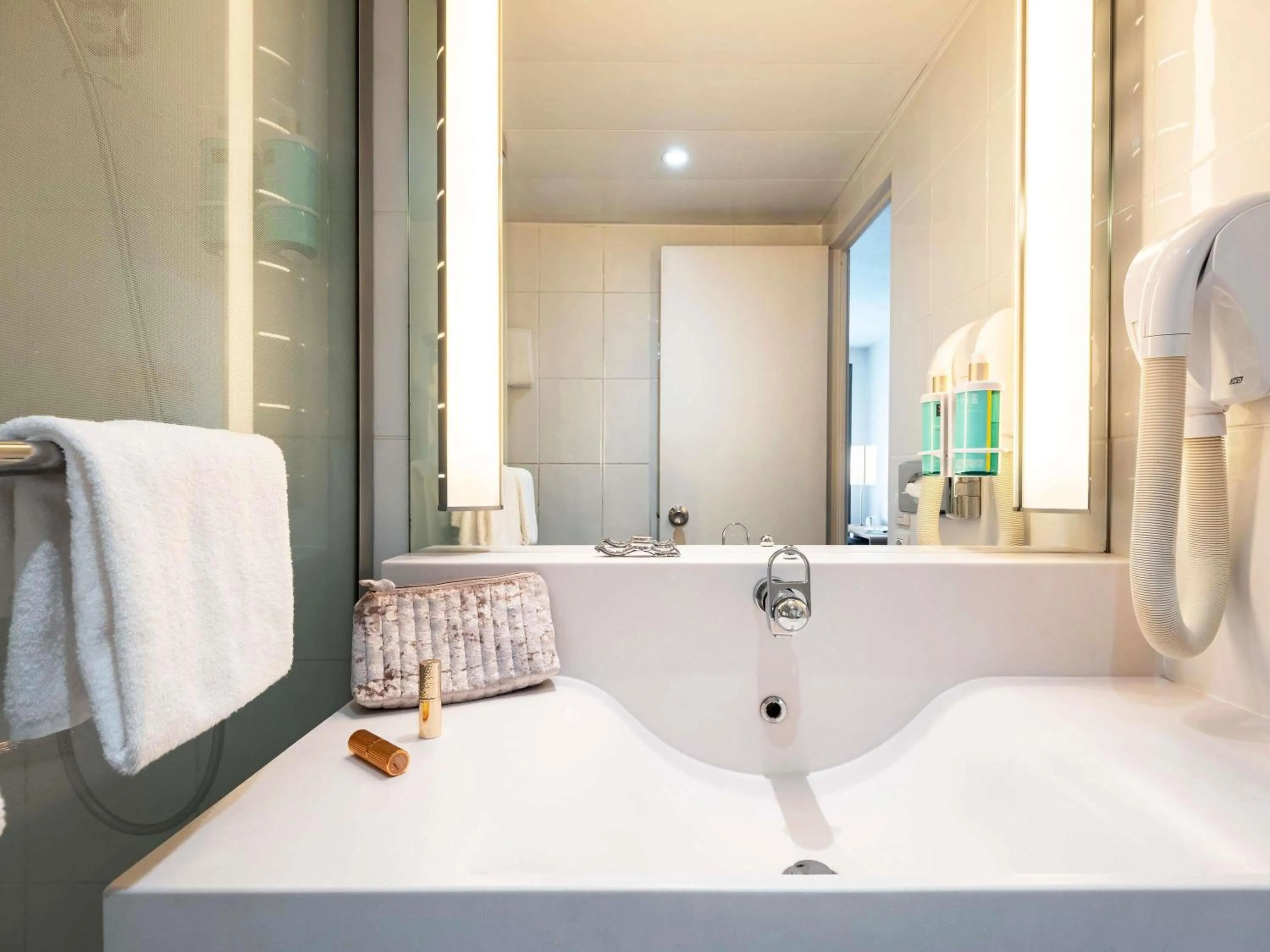 Bedroom in Novotel Belfort Centre Atria