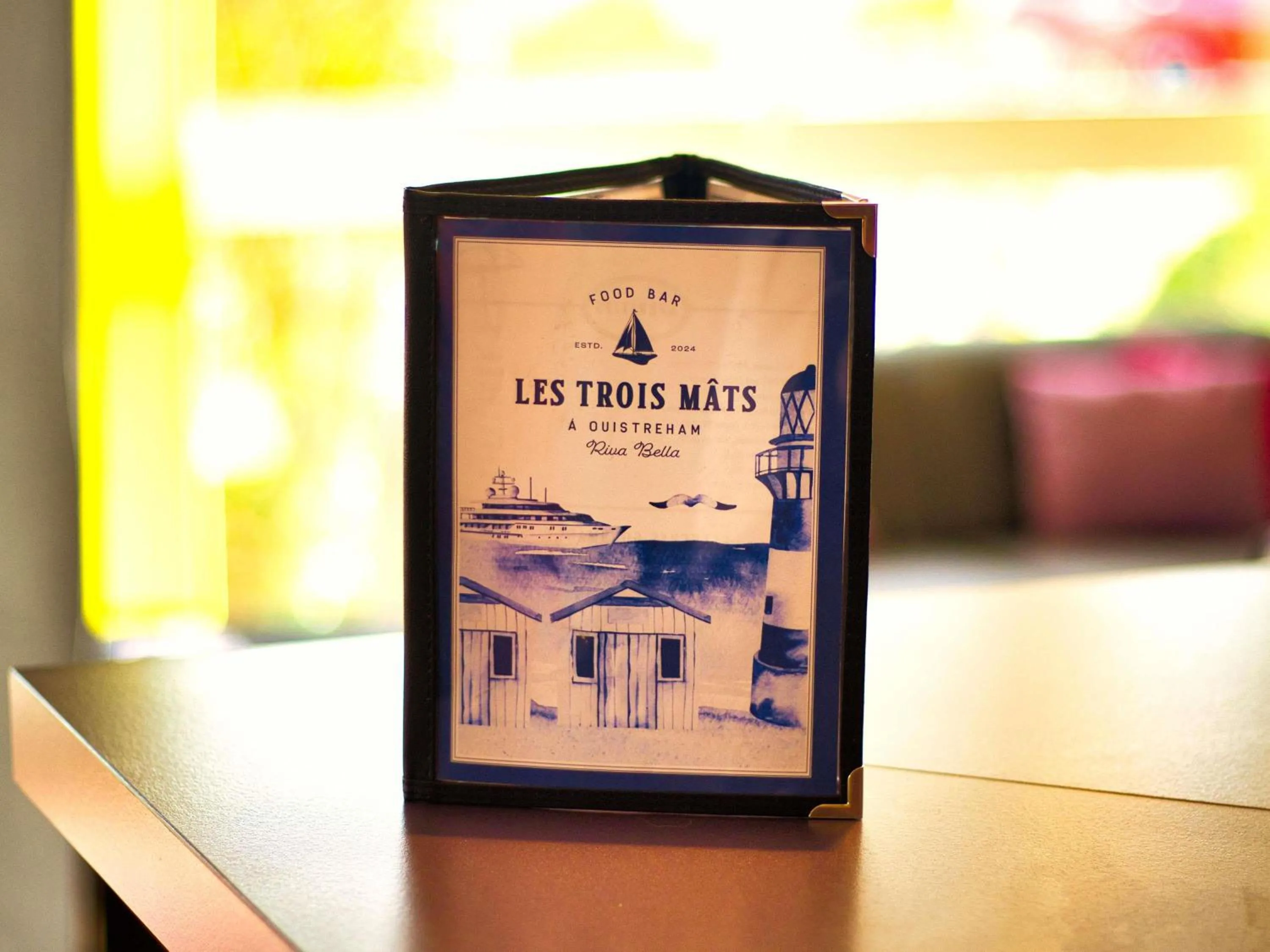 Lounge or bar in ibis Styles Ouistreham