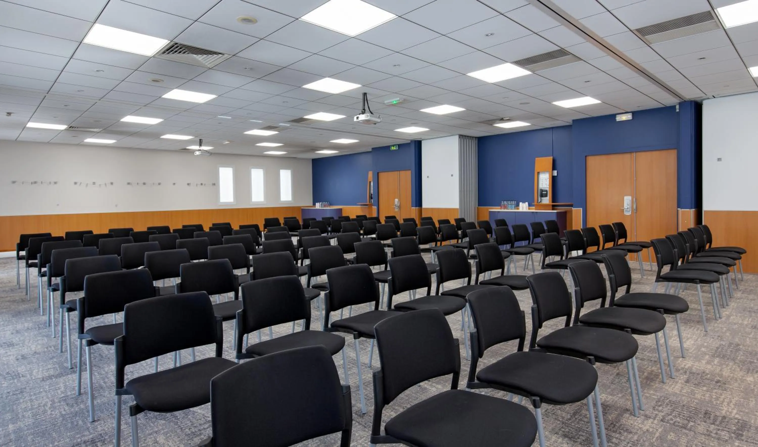 Meeting/conference room in Novotel Aix-en-Provence Pont de L'Arc