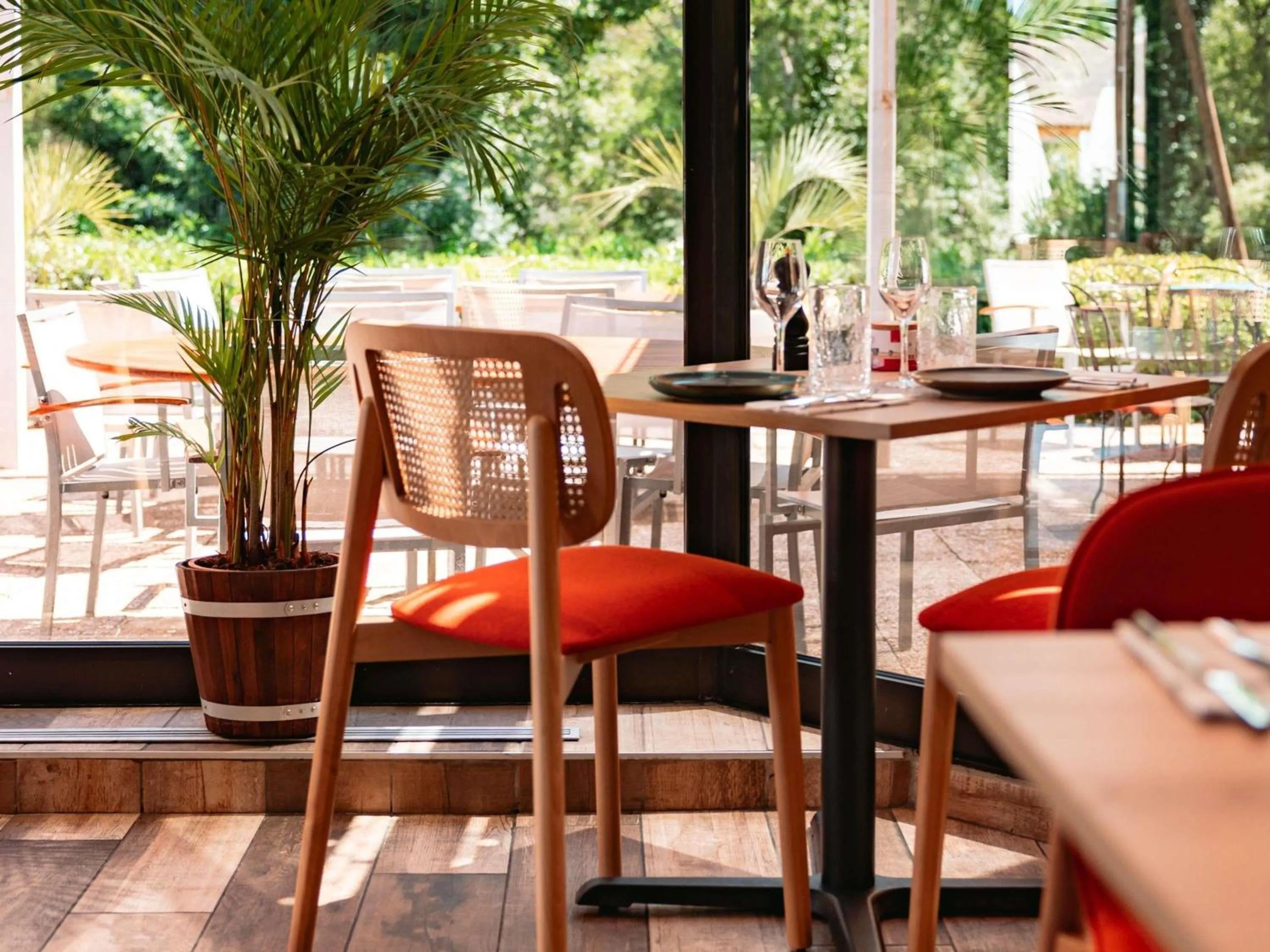 Restaurant/places to eat in Novotel Aix-en-Provence Pont de L'Arc