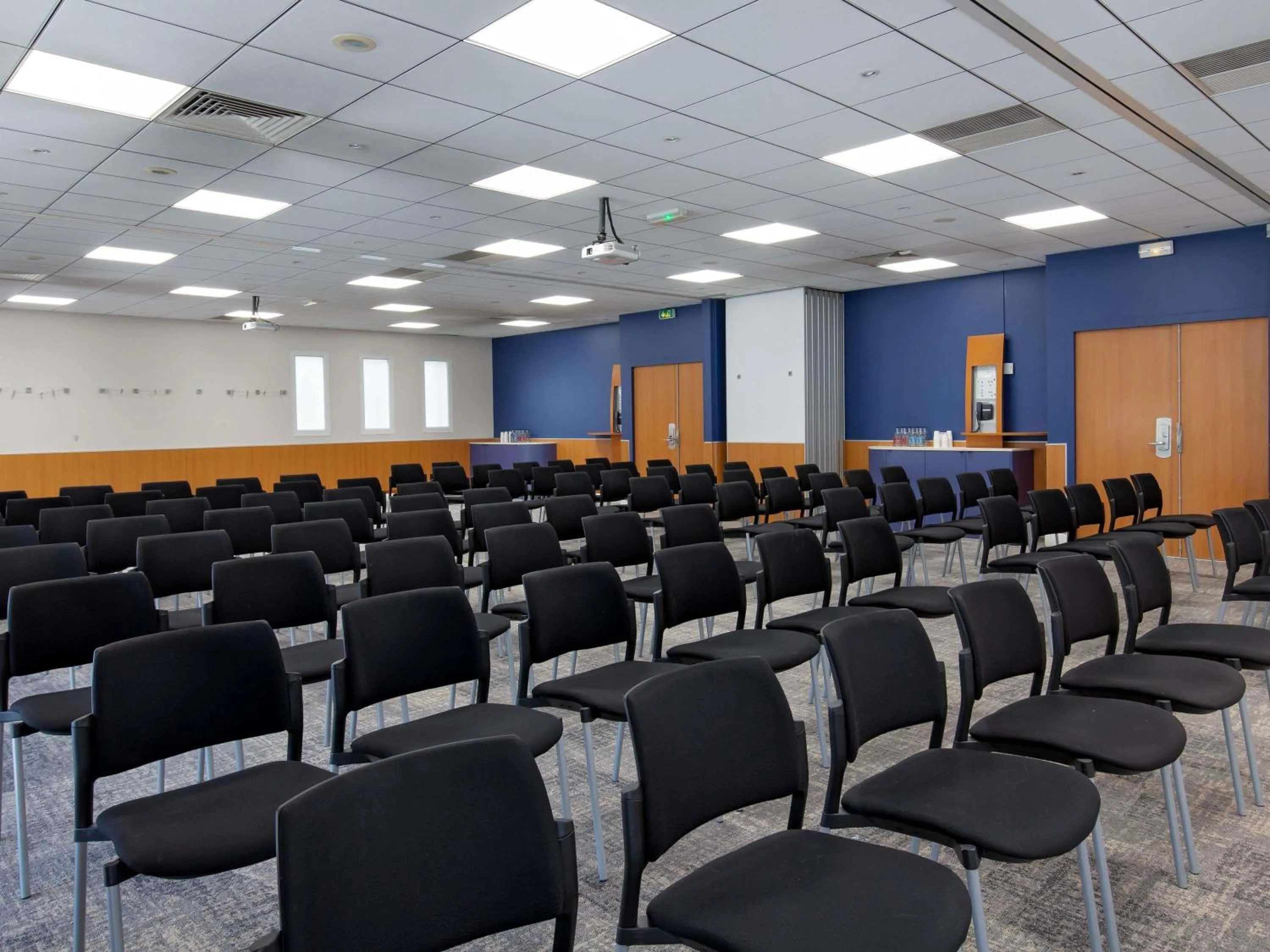 Meeting/conference room in Novotel Aix-en-Provence Pont de L'Arc